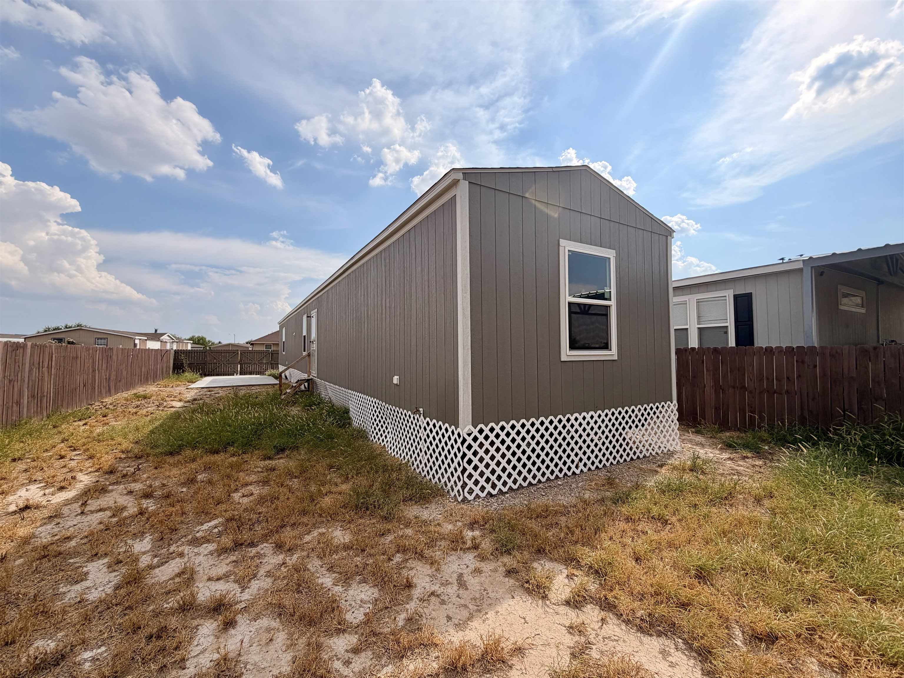 720 Bigleaf Dr. Property Photo 25