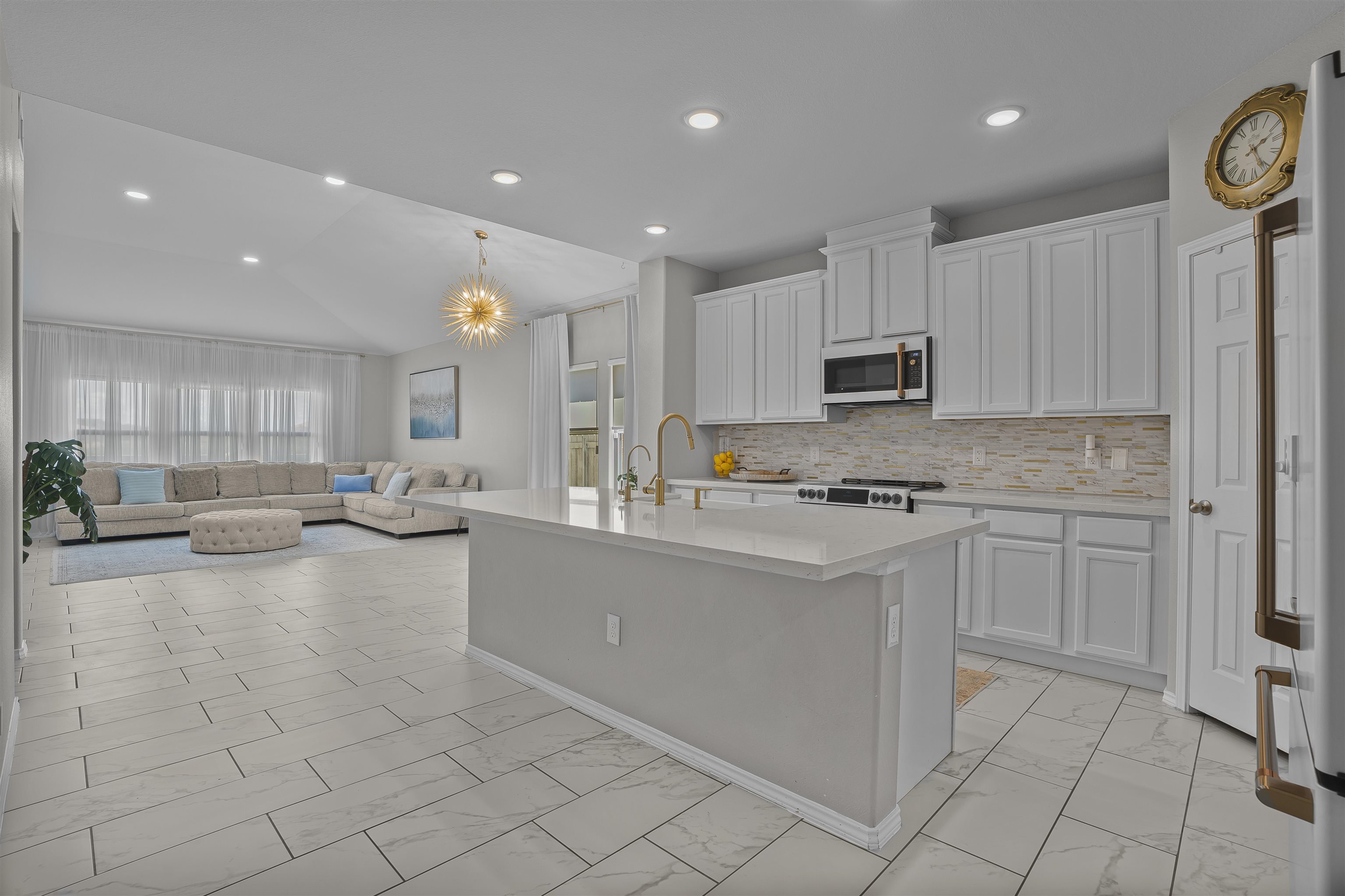 1425 Sambar Lp Property Photo 13