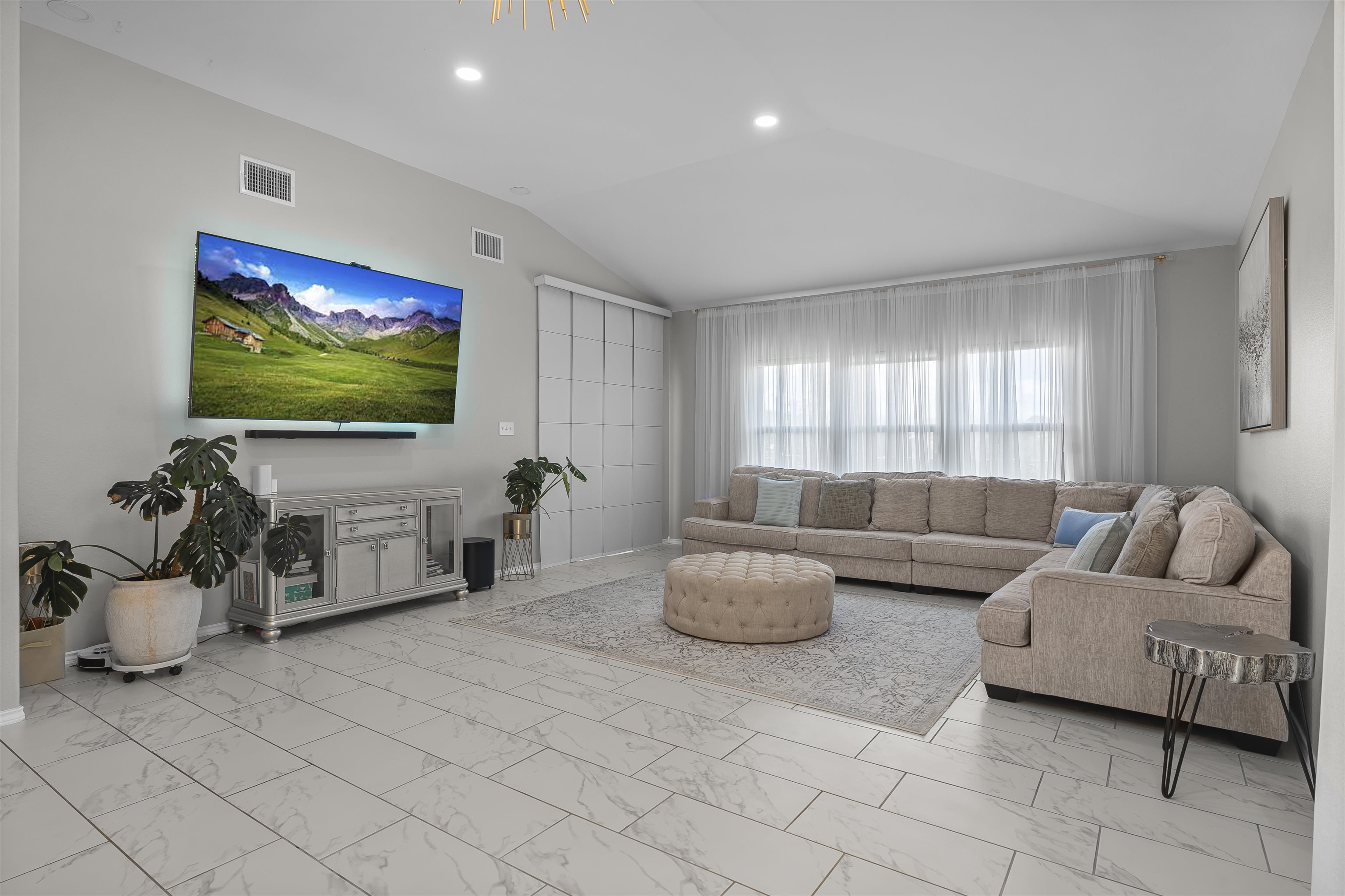 1425 Sambar Lp Property Photo 17