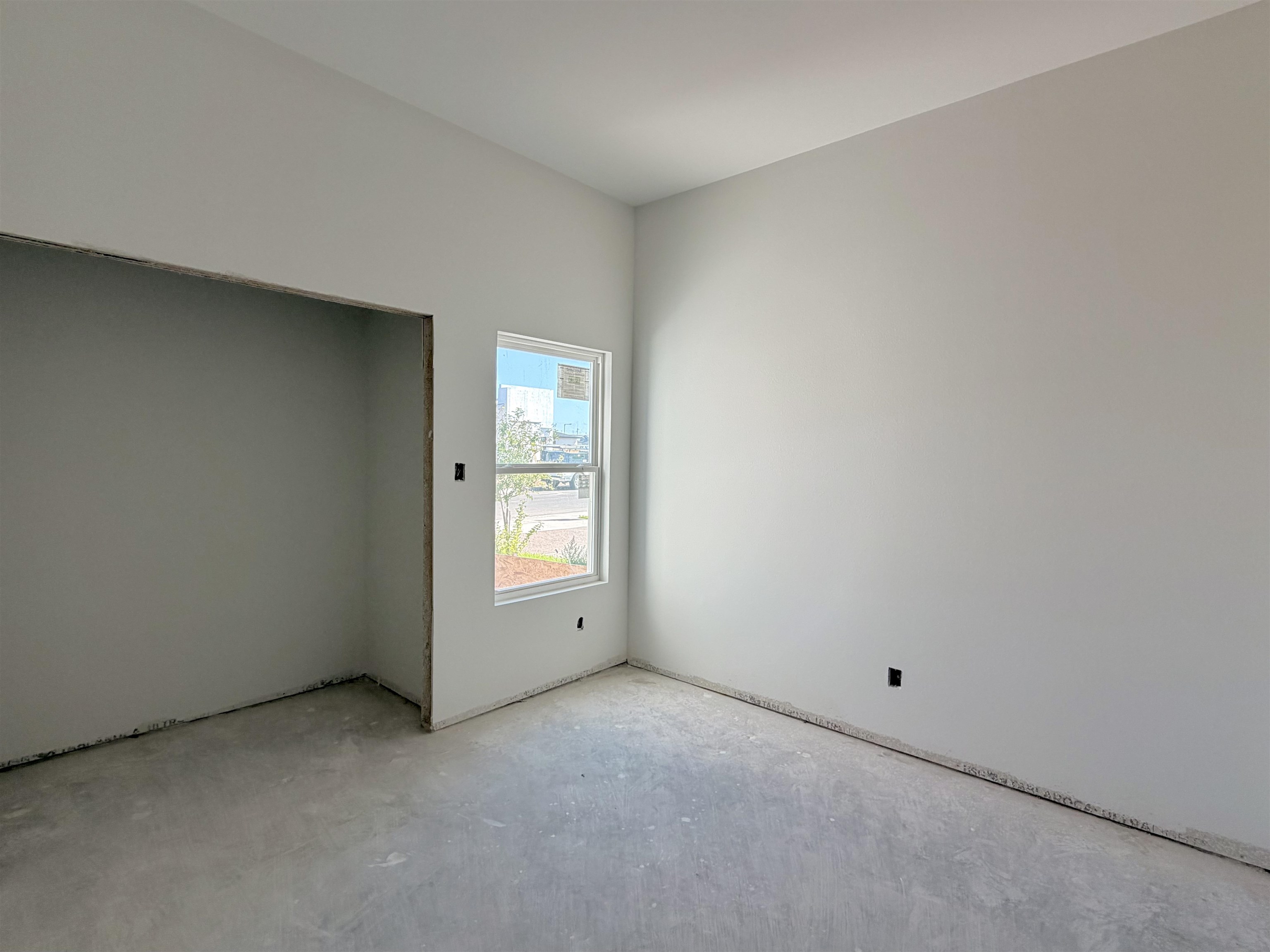 1605 Secretaria Ln. Property Photo 4