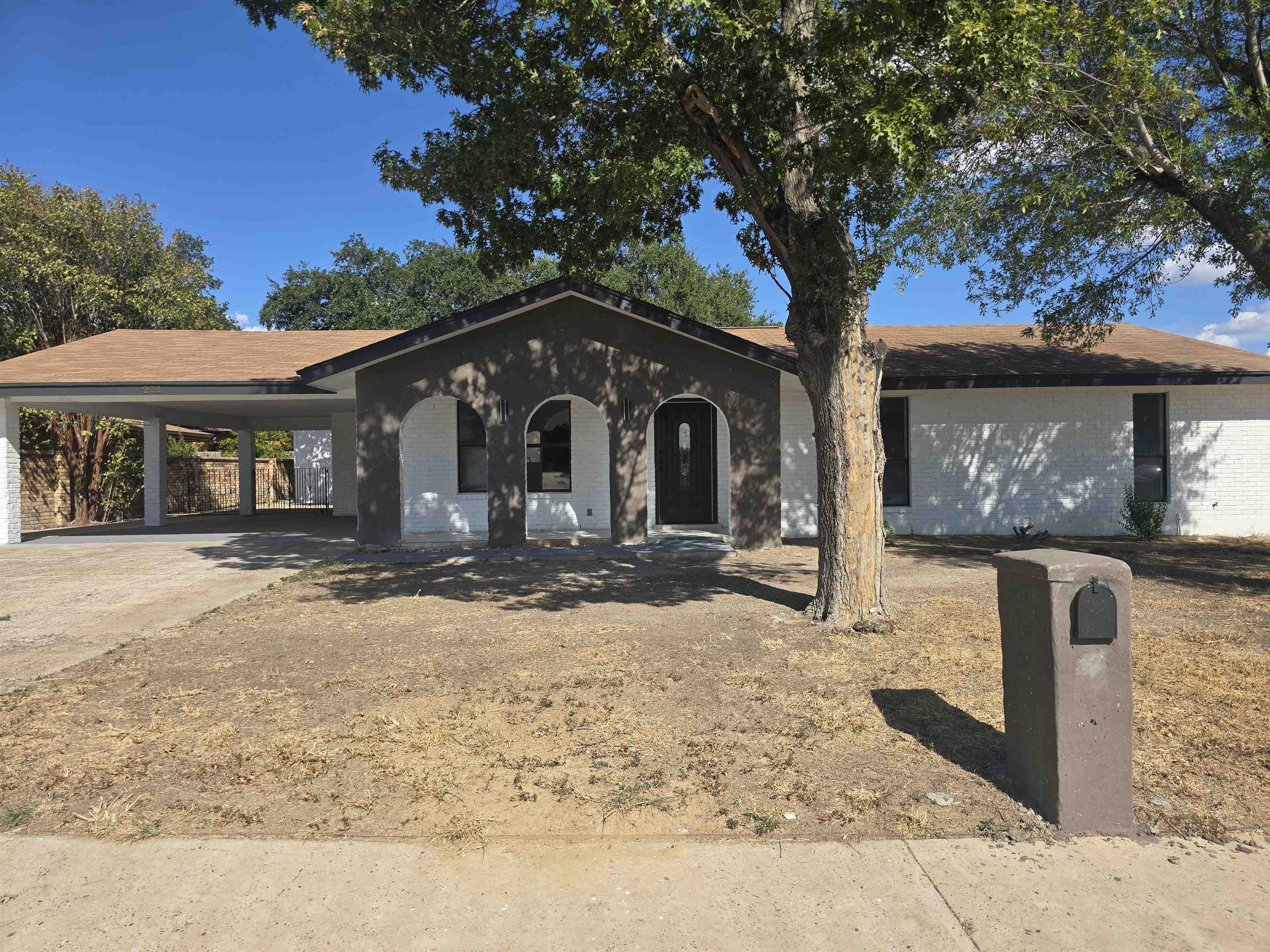 222 Century Blvd Property Photo 2