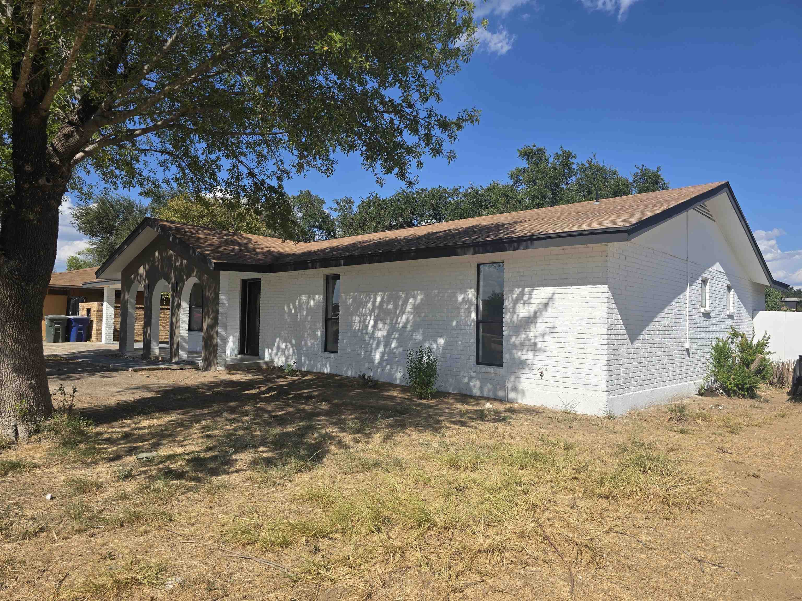 222 Century Blvd Property Photo 3