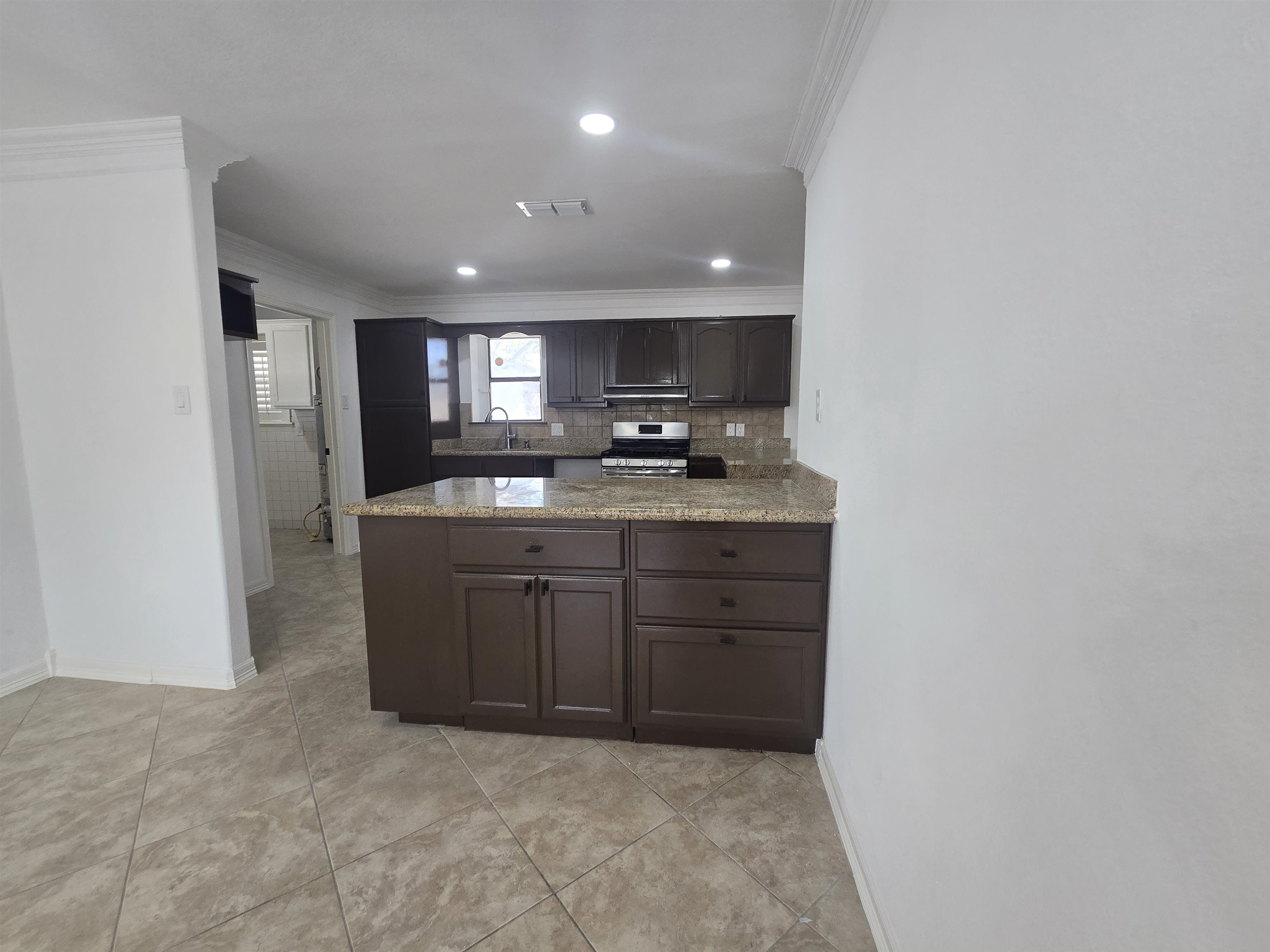 222 Century Blvd Property Photo 12