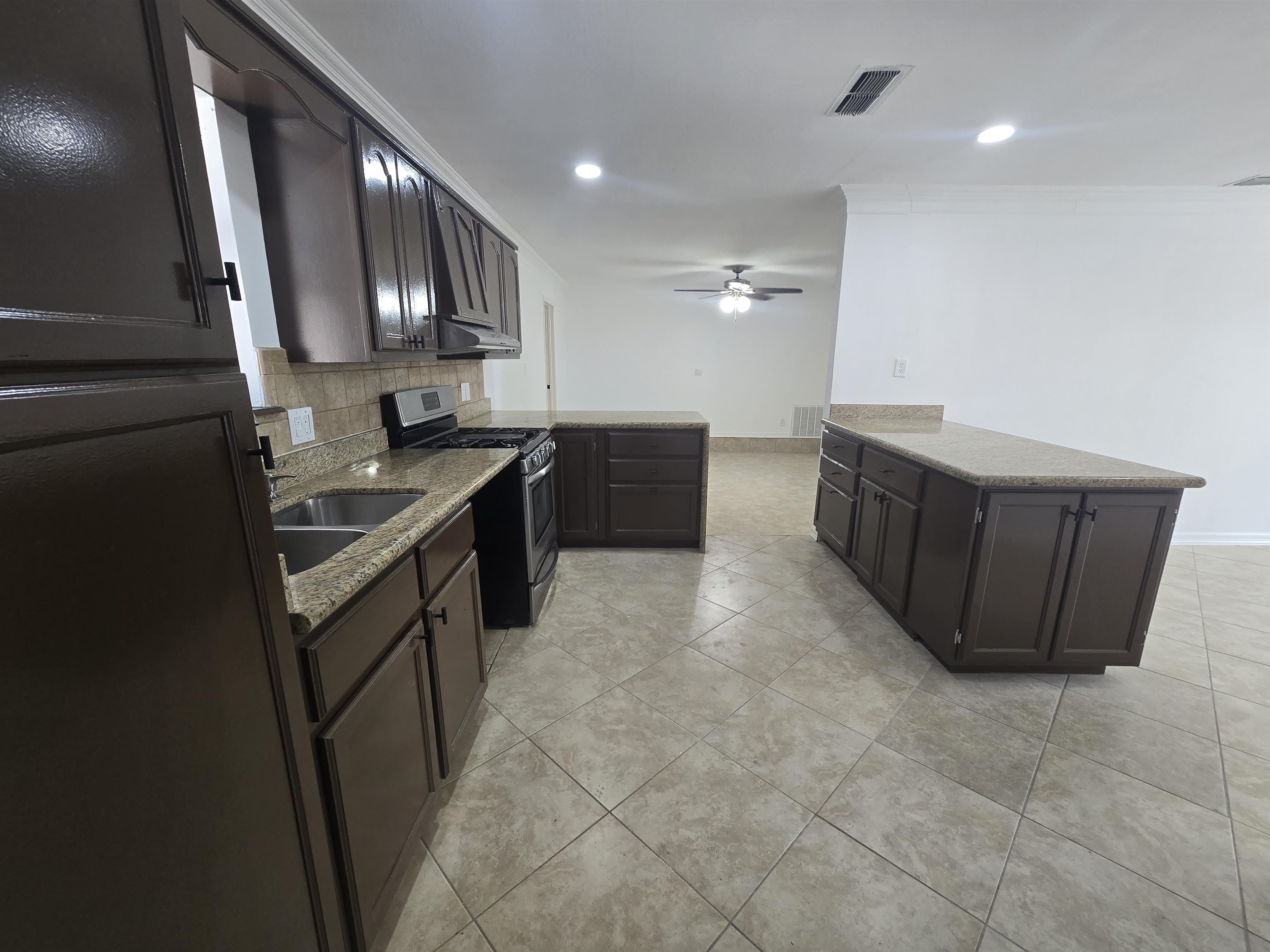 222 Century Blvd Property Photo 14