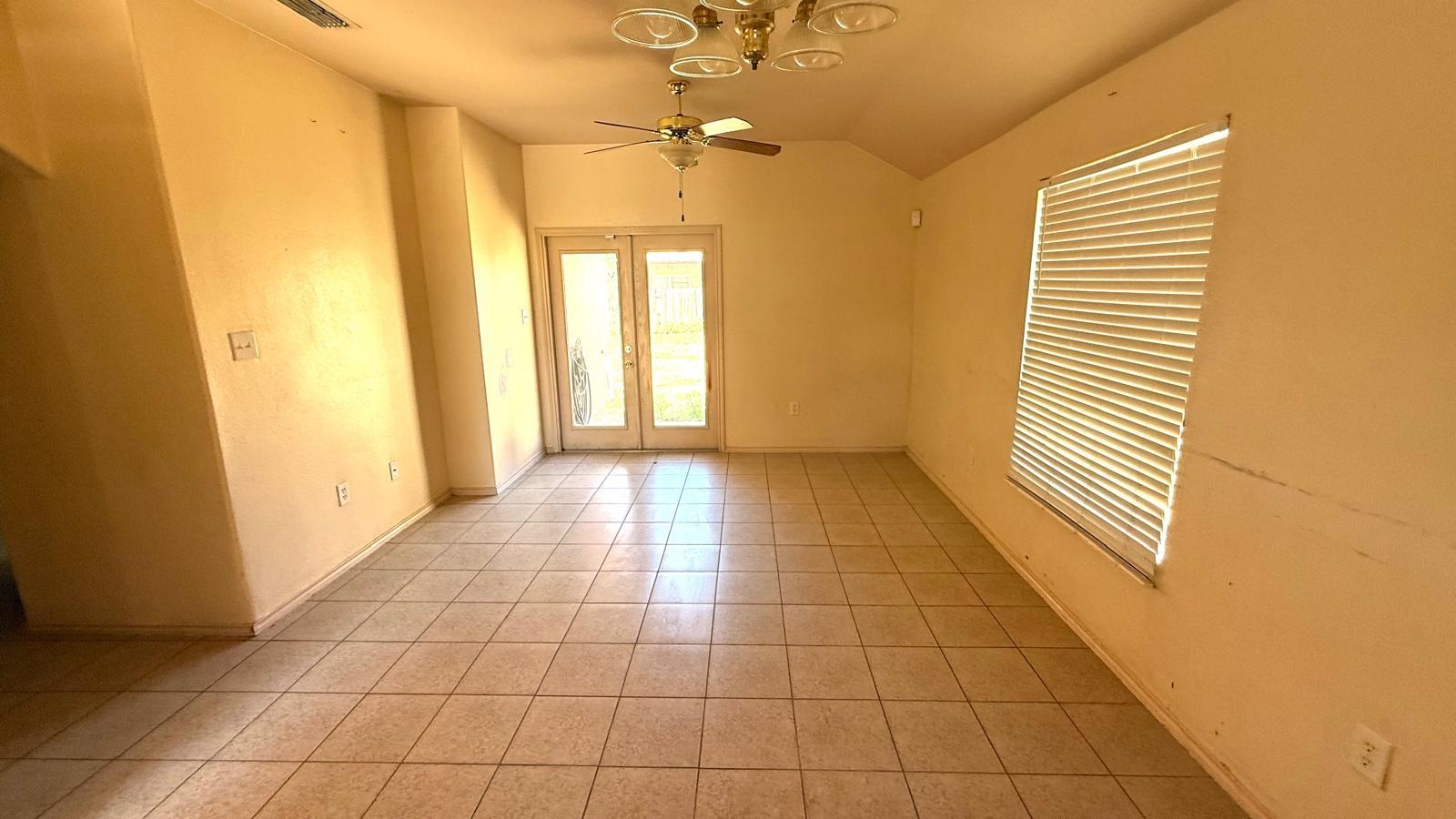 204 Mescalero Dr Property Photo 2