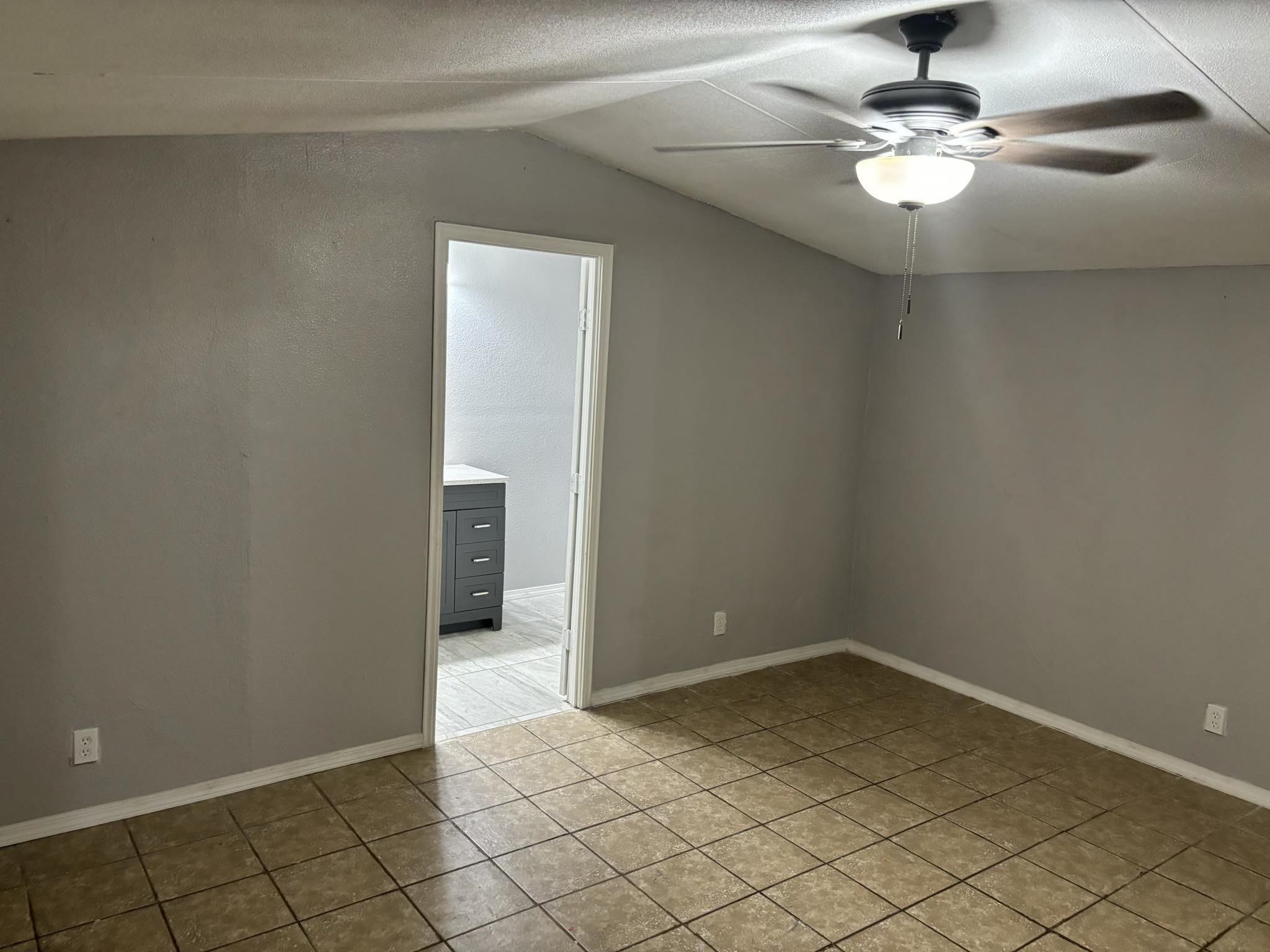 637 Hortensia Ln Property Photo 6
