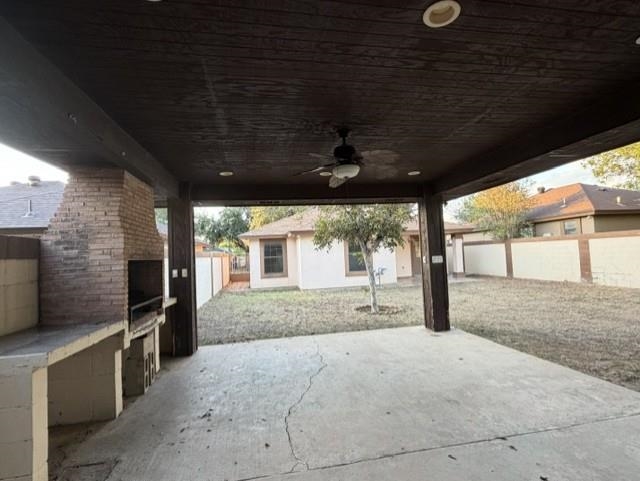 805 Prancer Rd Property Photo 3