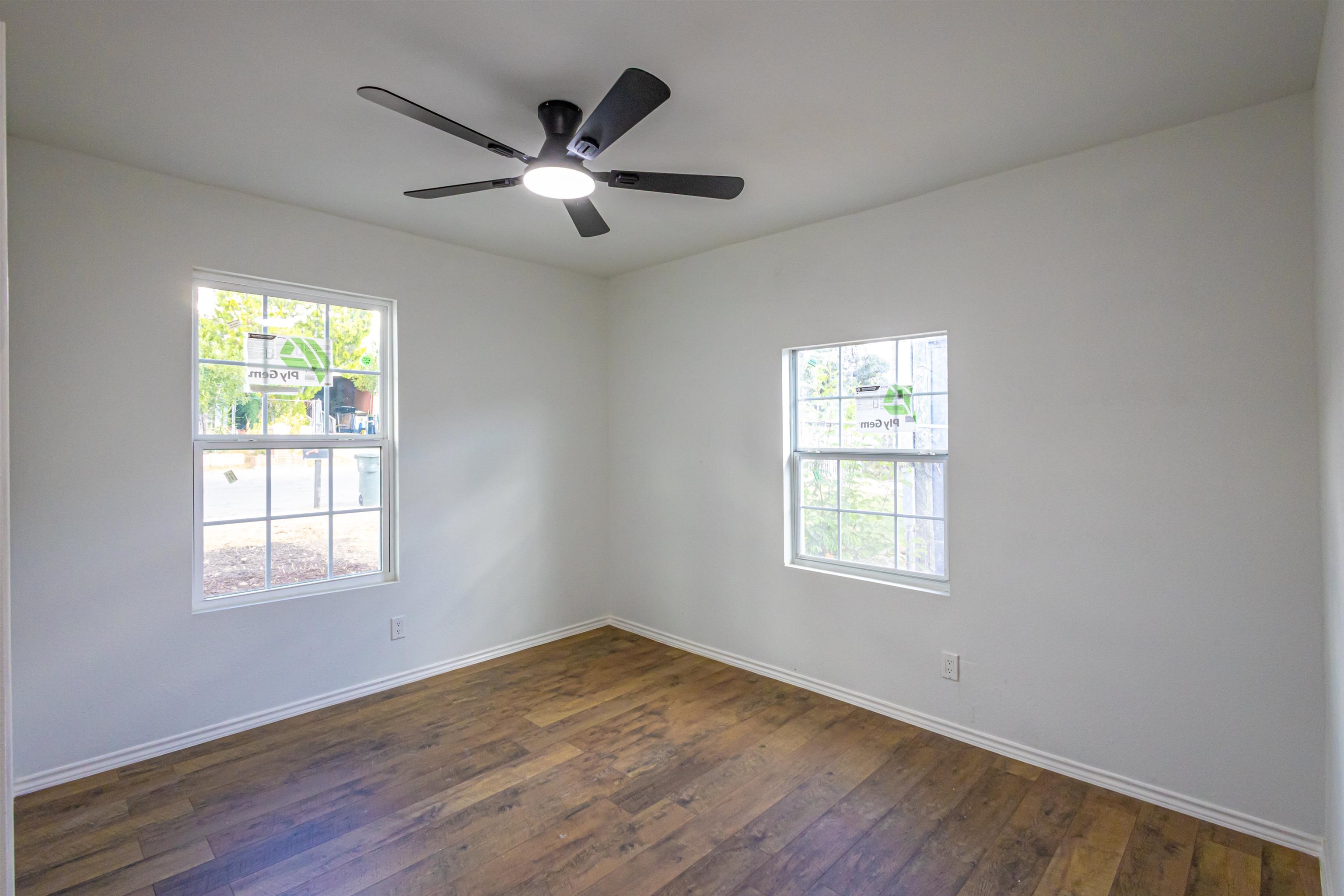 2916 S Martin Ave Property Photo 8