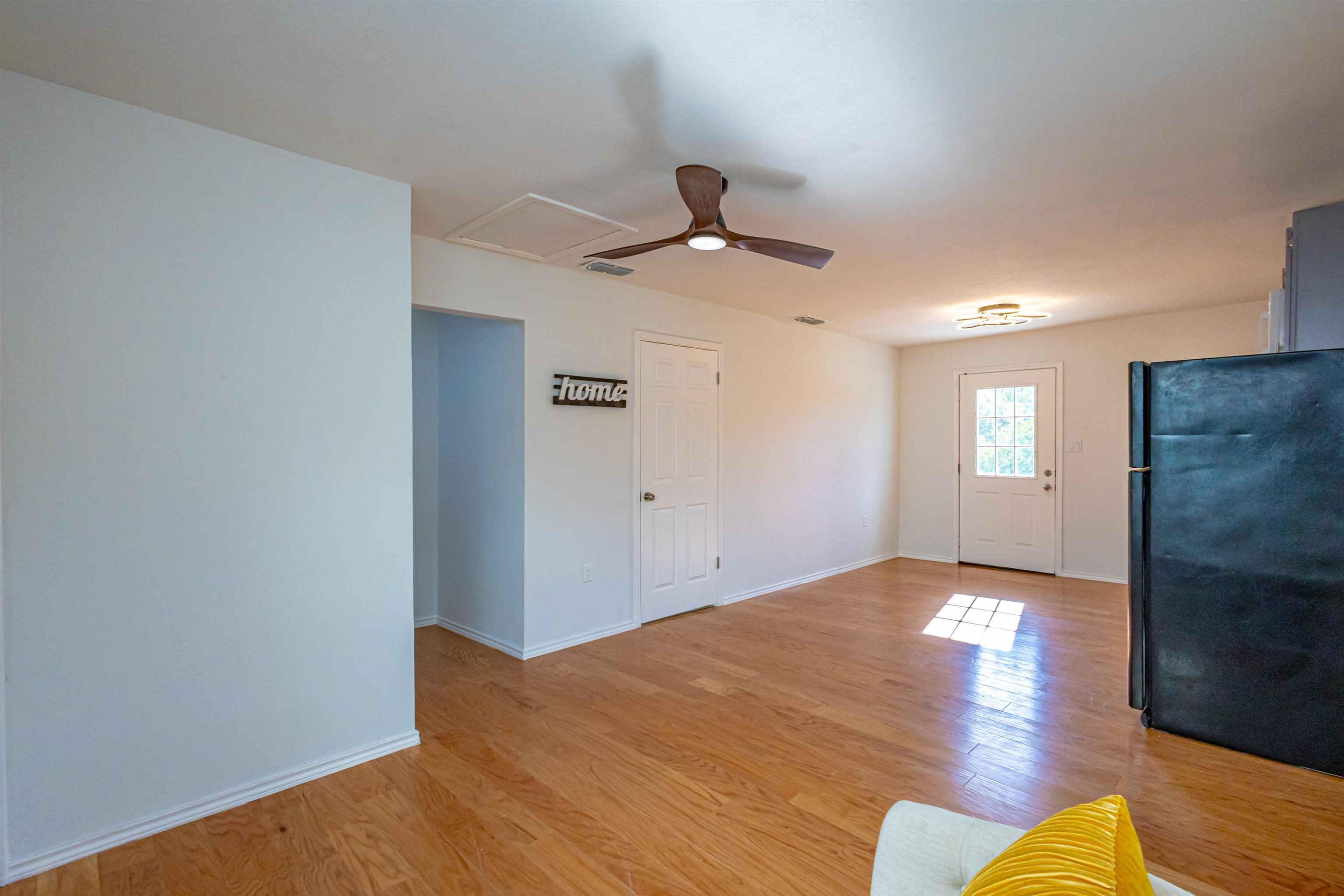 2916 S Martin Ave Property Photo 17
