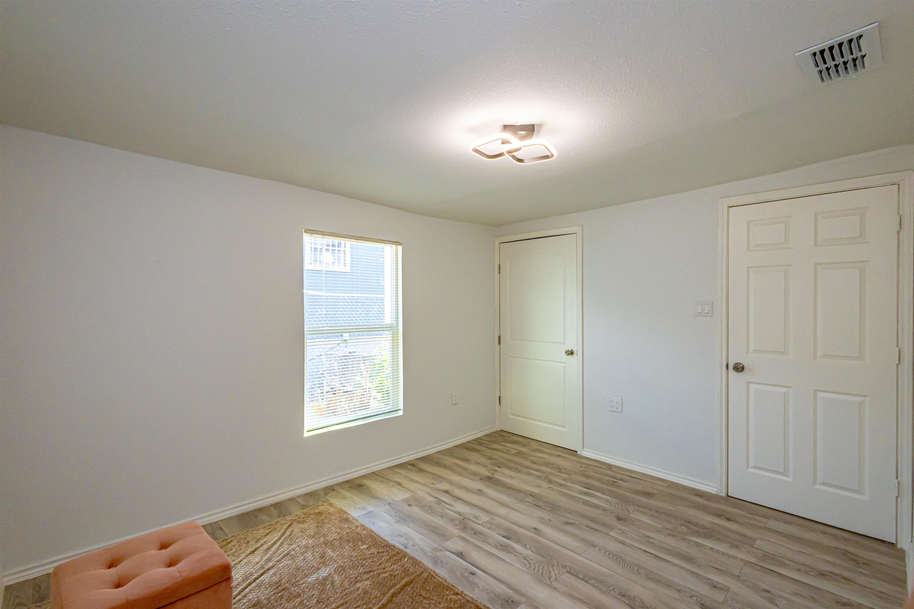 2916 S Martin Ave Property Photo 24