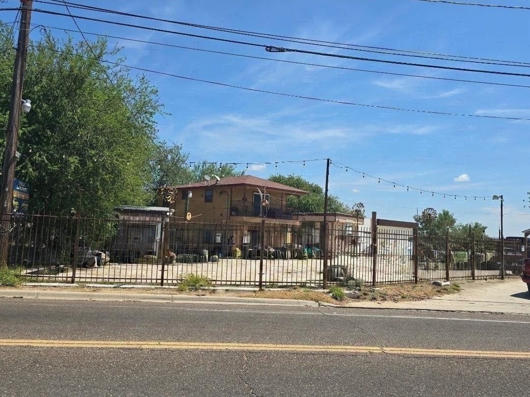 619 S Meadow Ave Property Photo 1