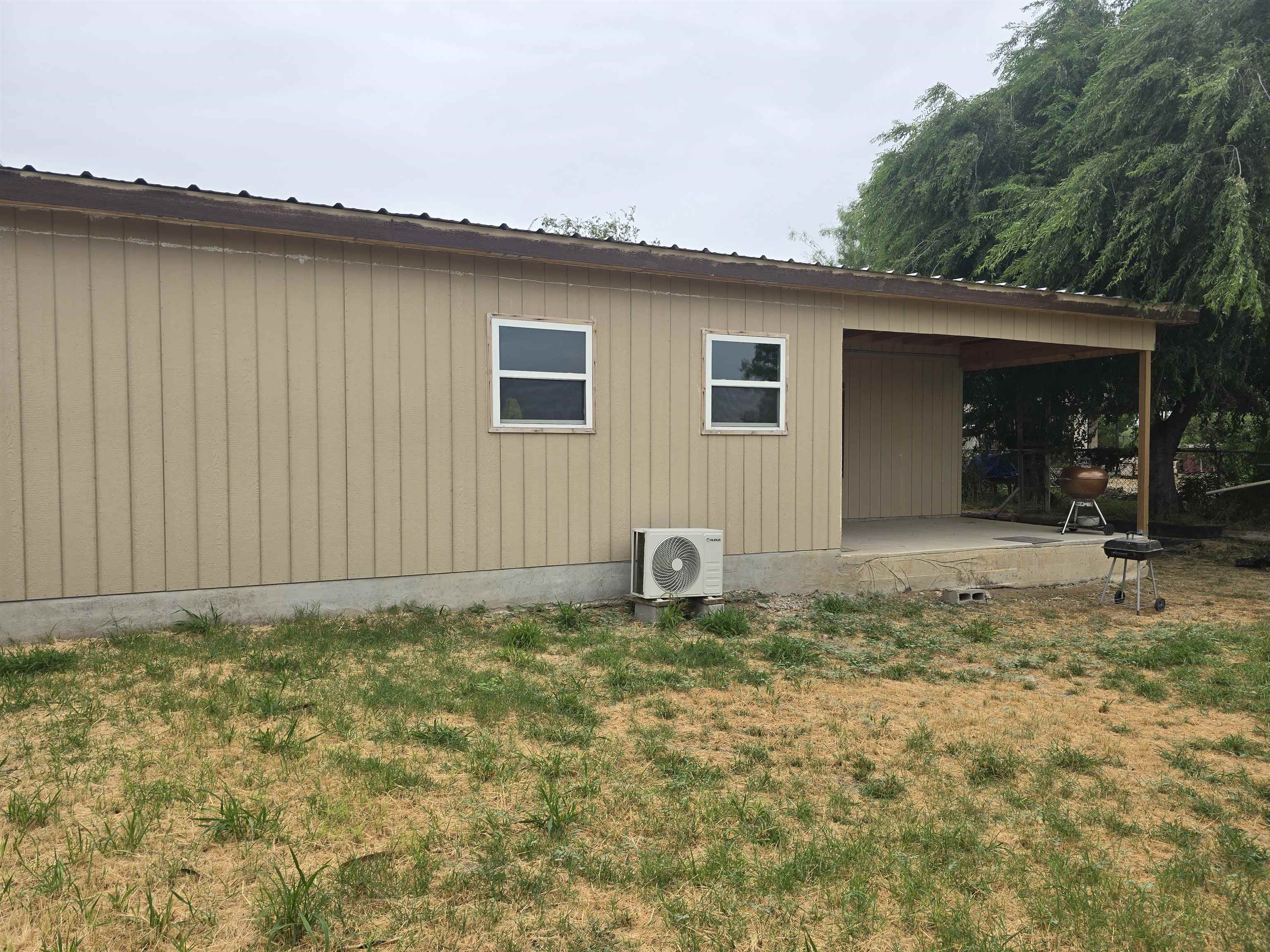 619 S Meadow Ave Property Photo 6
