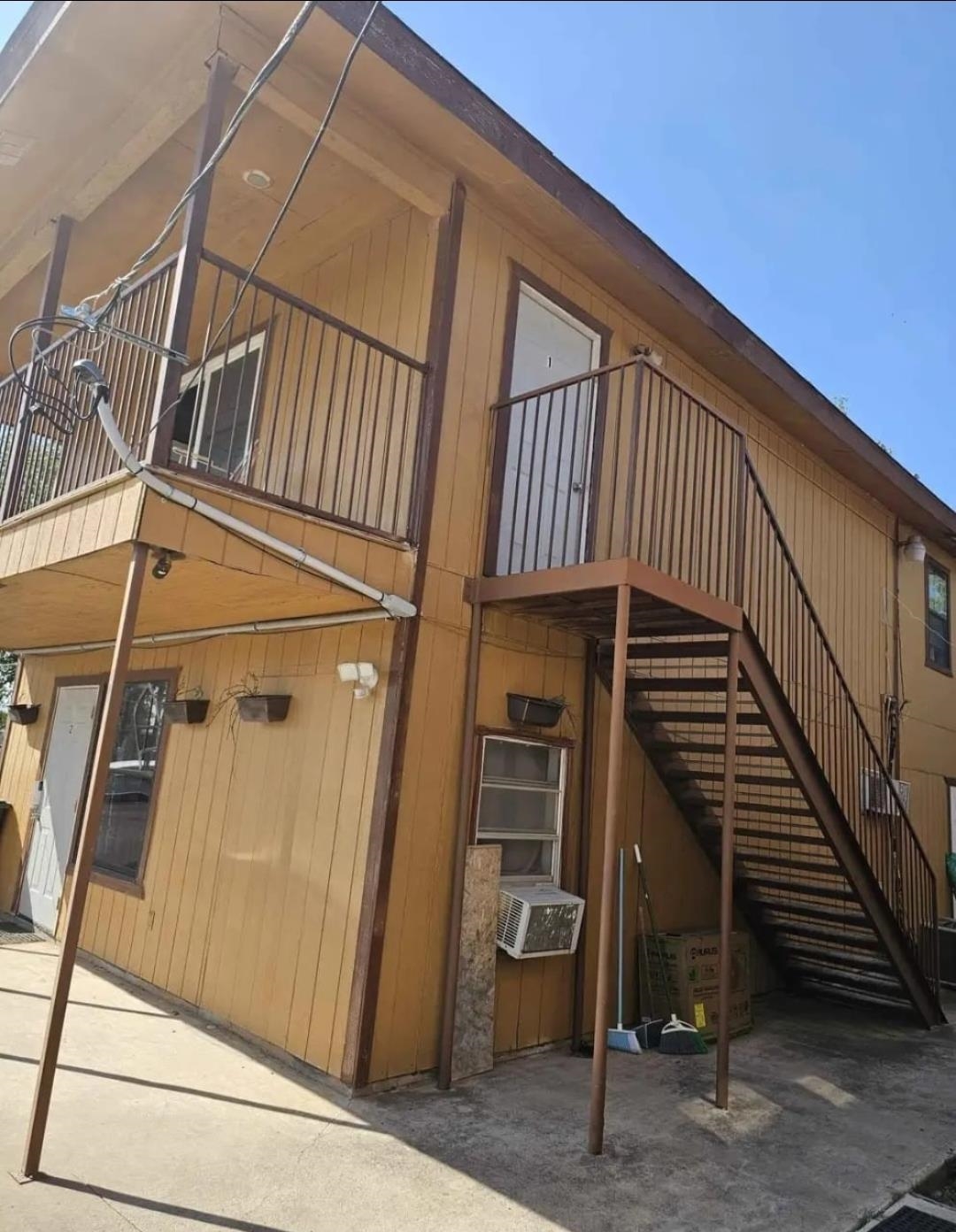 619 S Meadow Ave Property Photo 10