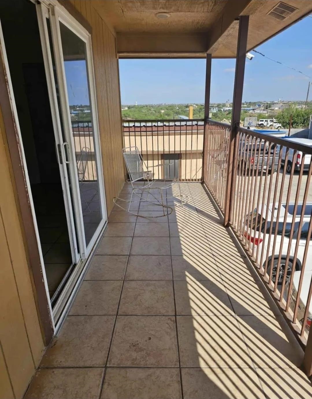 619 S Meadow Ave Property Photo 11