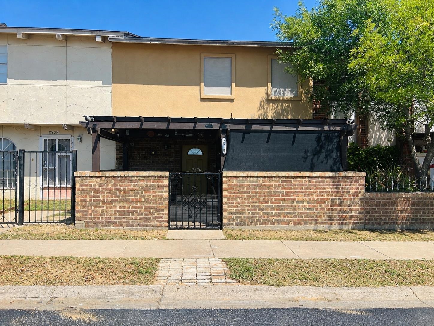 2510 Montgomery St 10b Property Photo 1