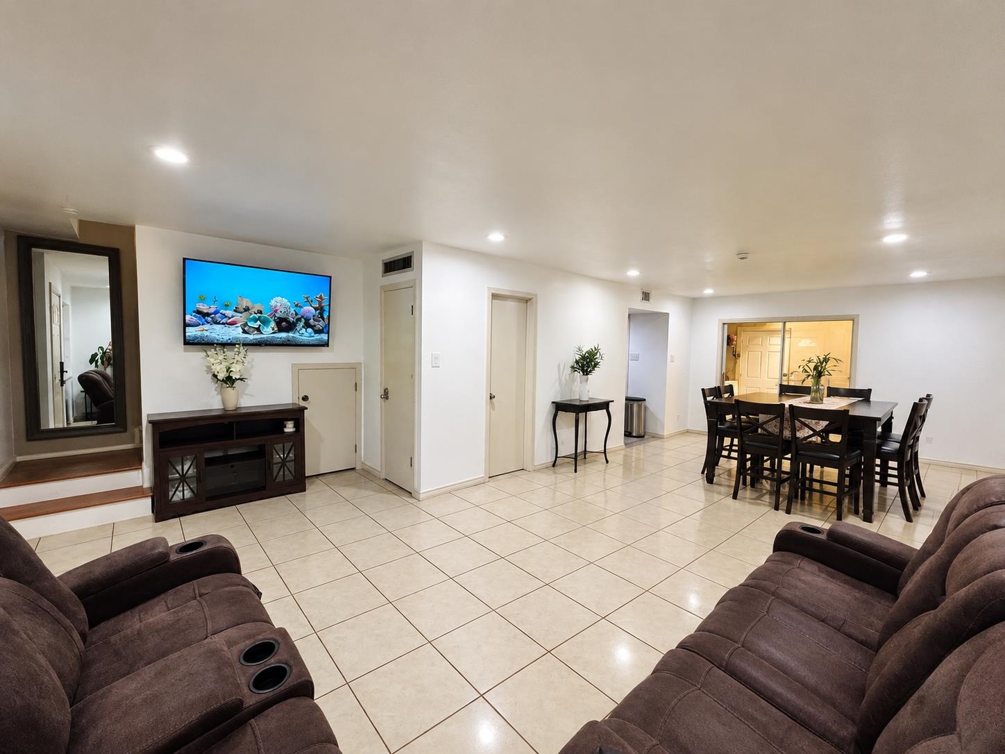 2510 Montgomery St 10b Property Photo 4
