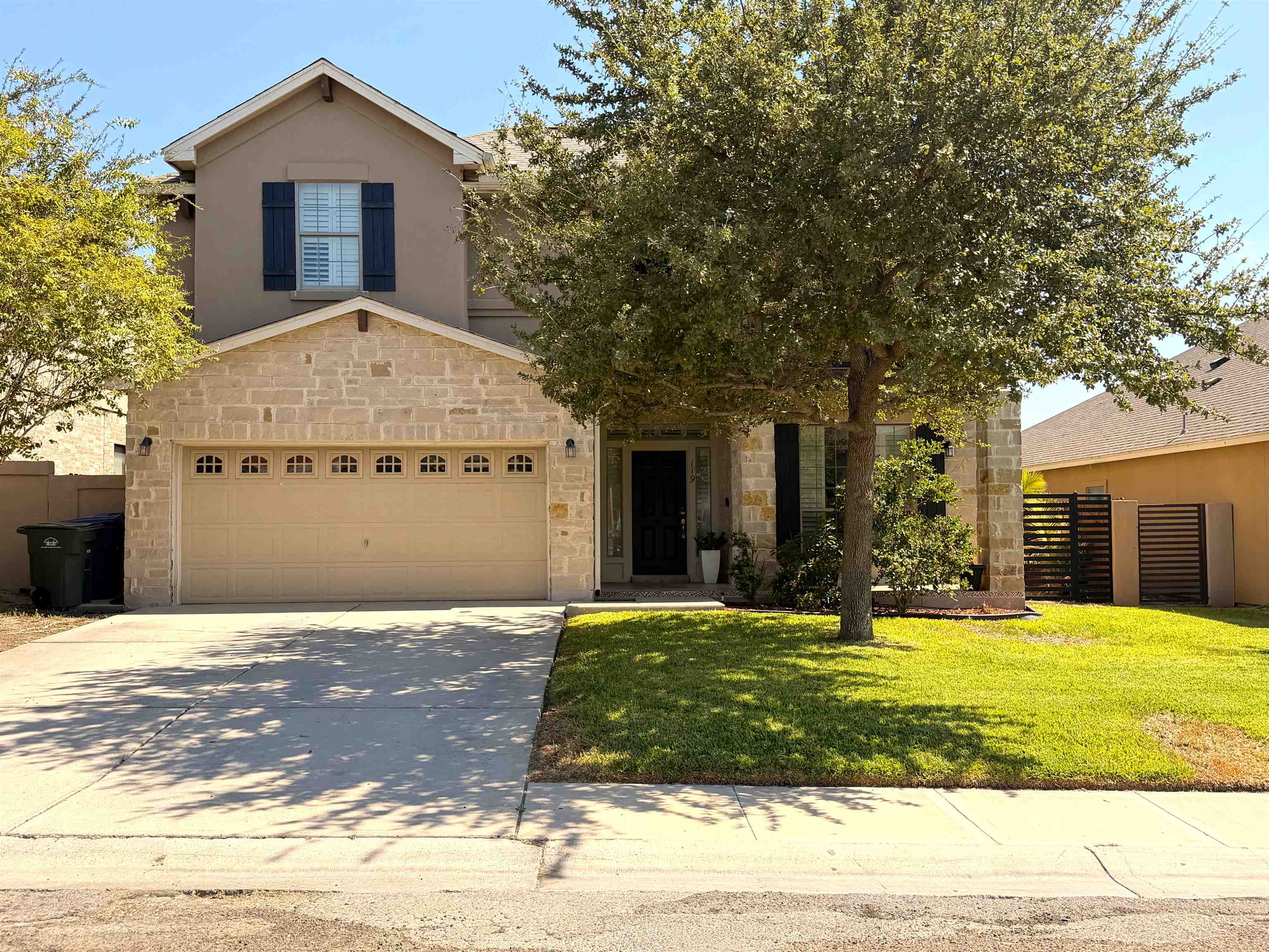 119 Date Palm Dr. Property Photo 1