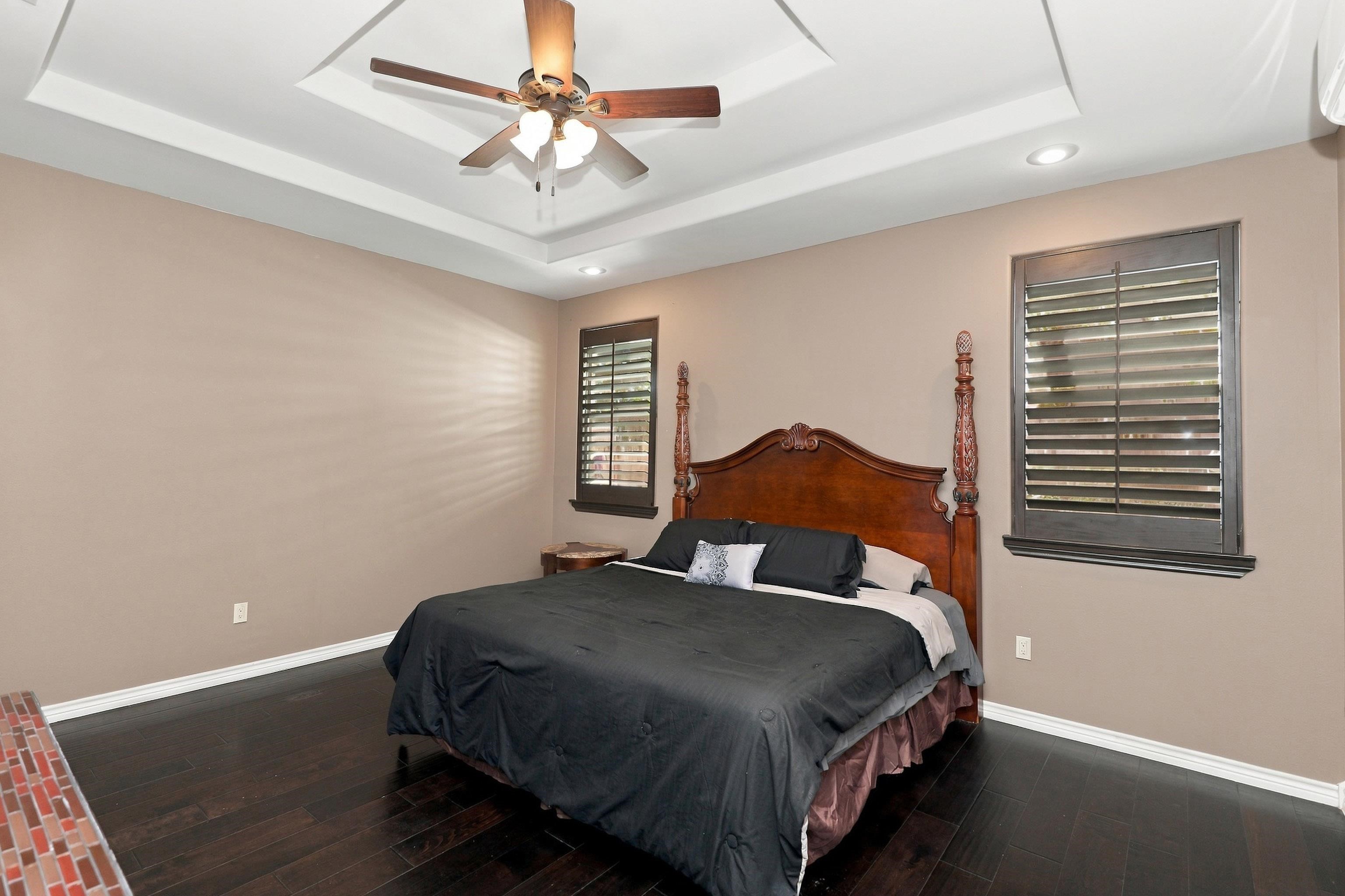 7605 Patricia Highsmith Dr Property Photo 19