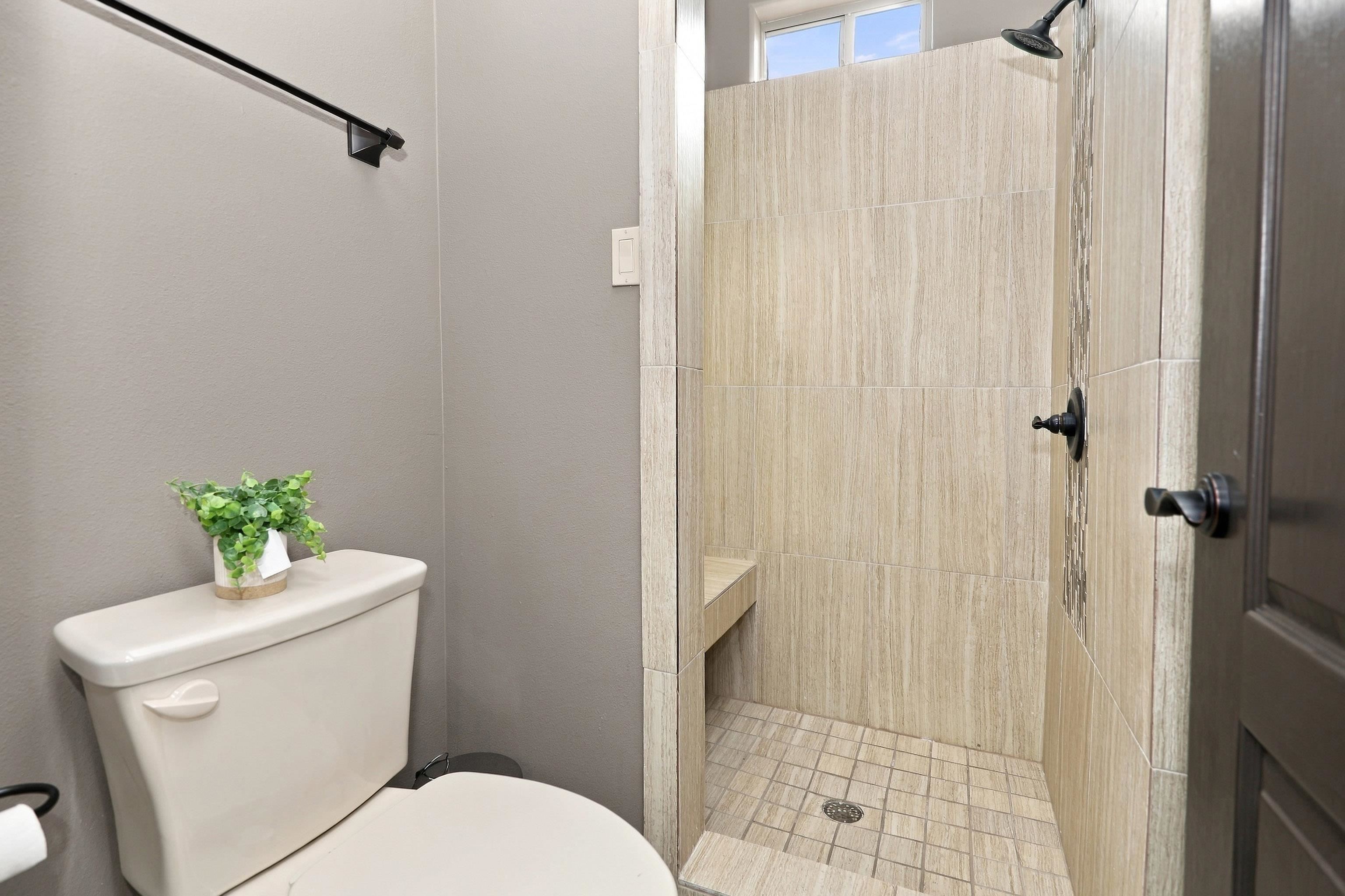 7605 Patricia Highsmith Dr Property Photo 26