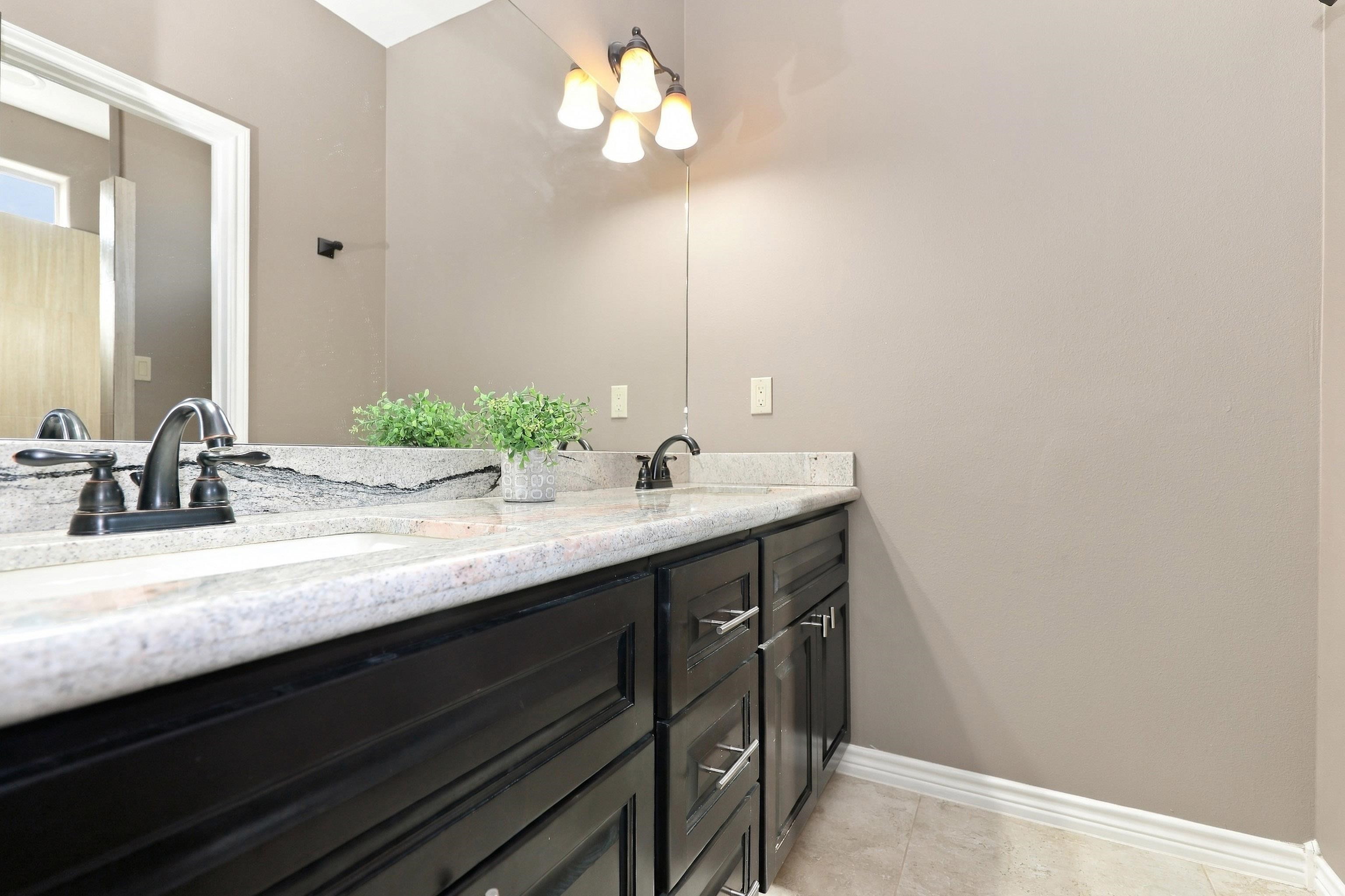 7605 Patricia Highsmith Dr Property Photo 27
