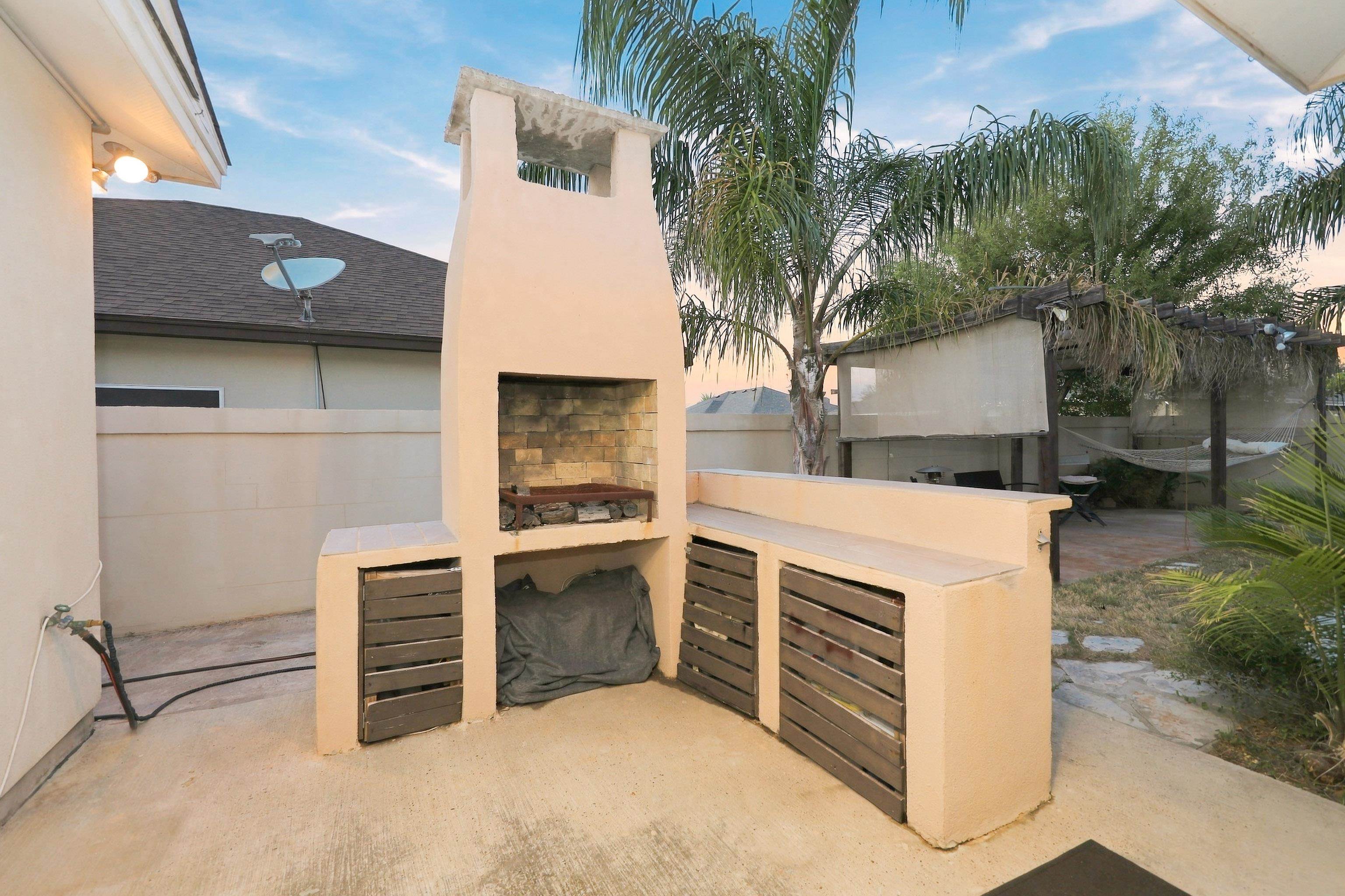 7605 Patricia Highsmith Dr Property Photo 36