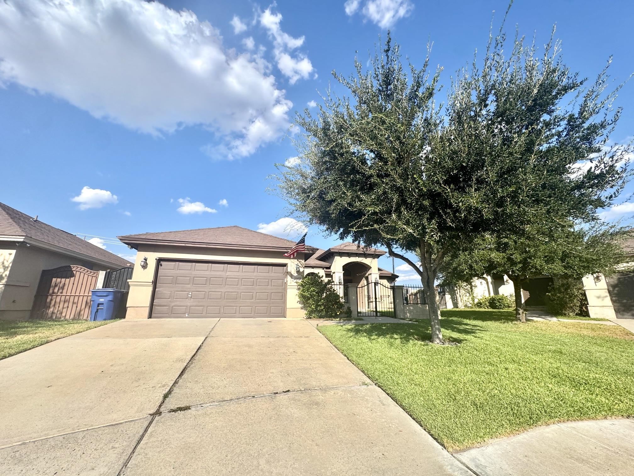 1103 Huber St Property Photo 1