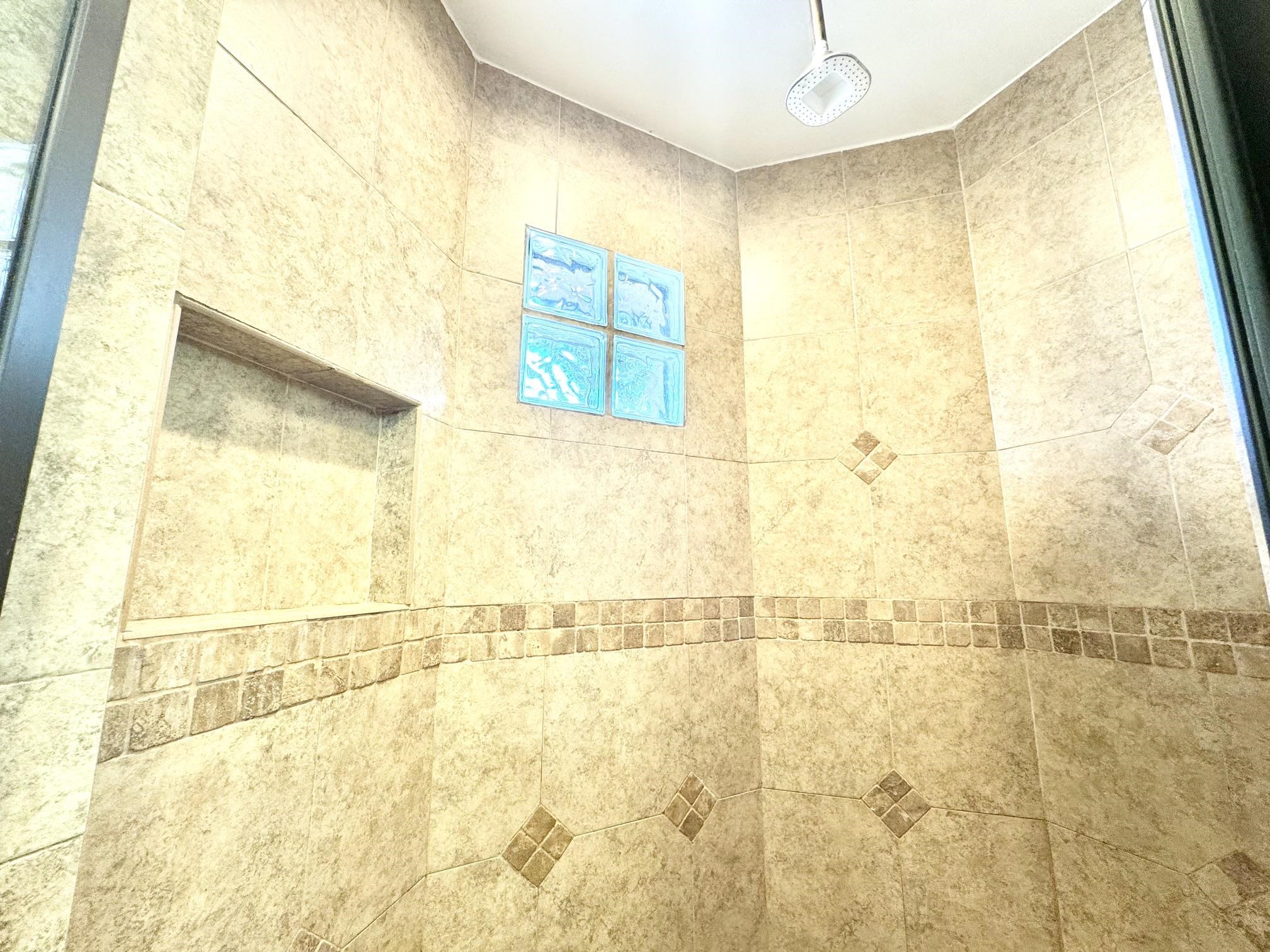 1103 Huber St Property Photo 10