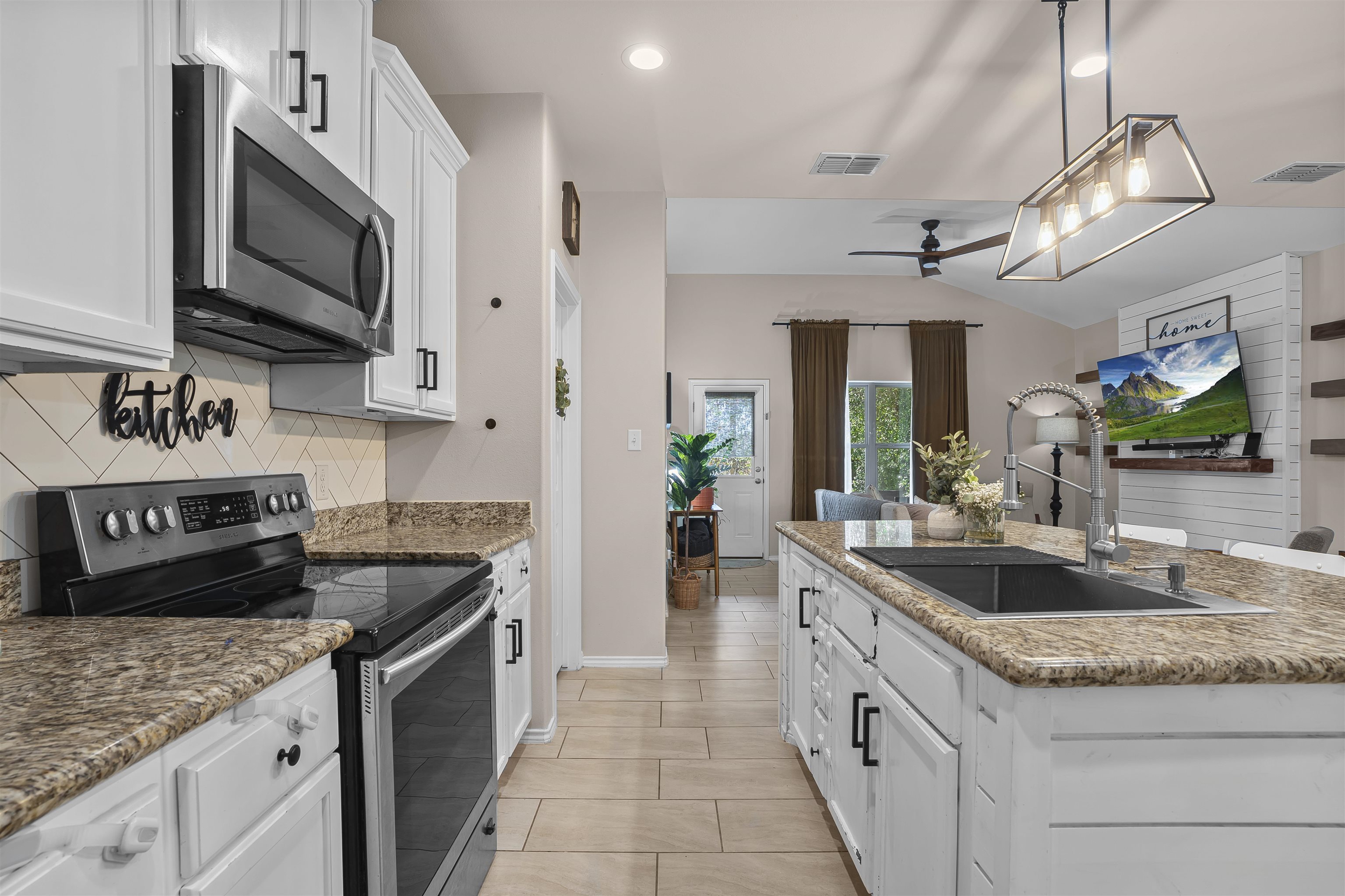 11222 Sierra Gorda Dr Property Photo 7