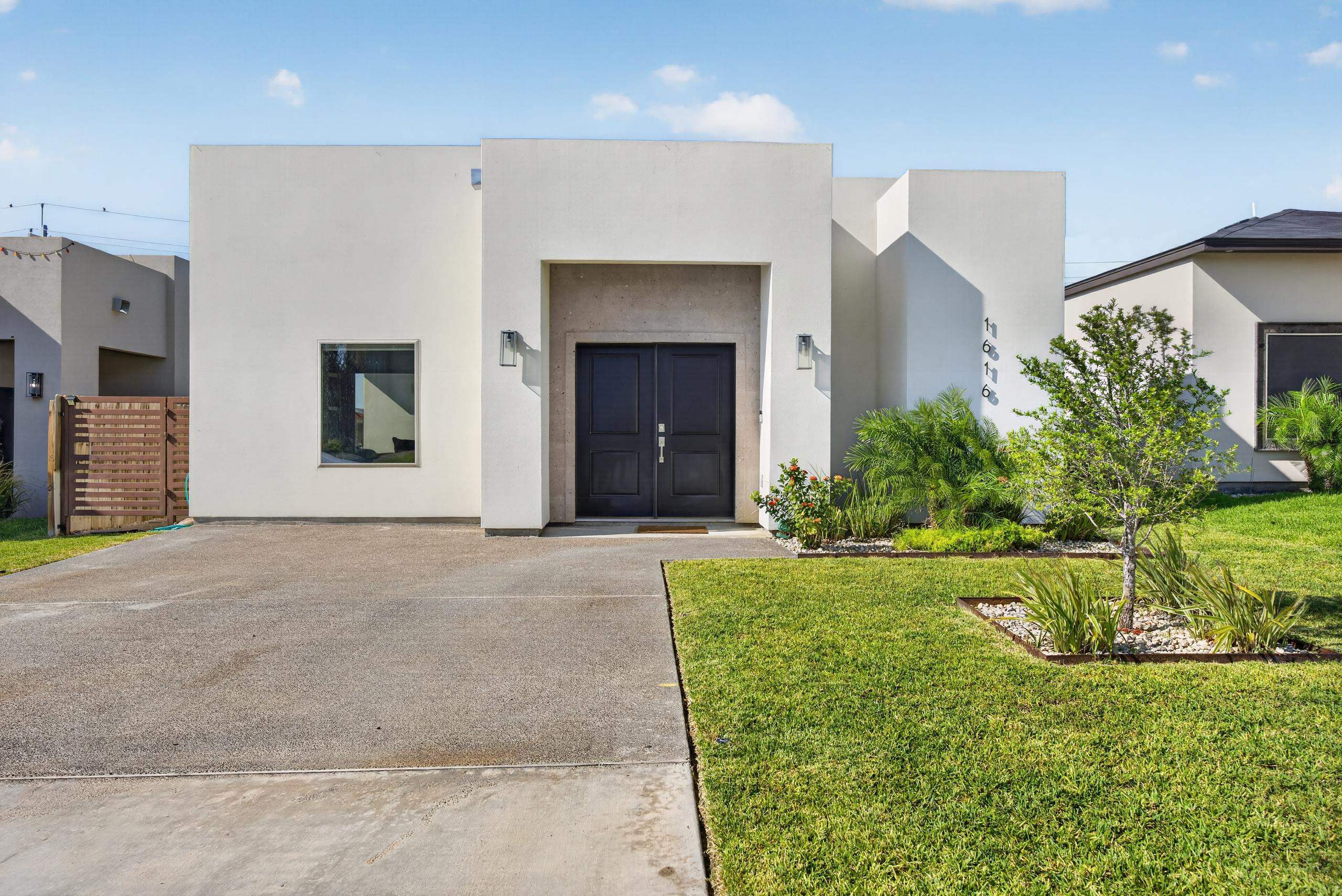 1616 Jerez Lp. Property Photo 1