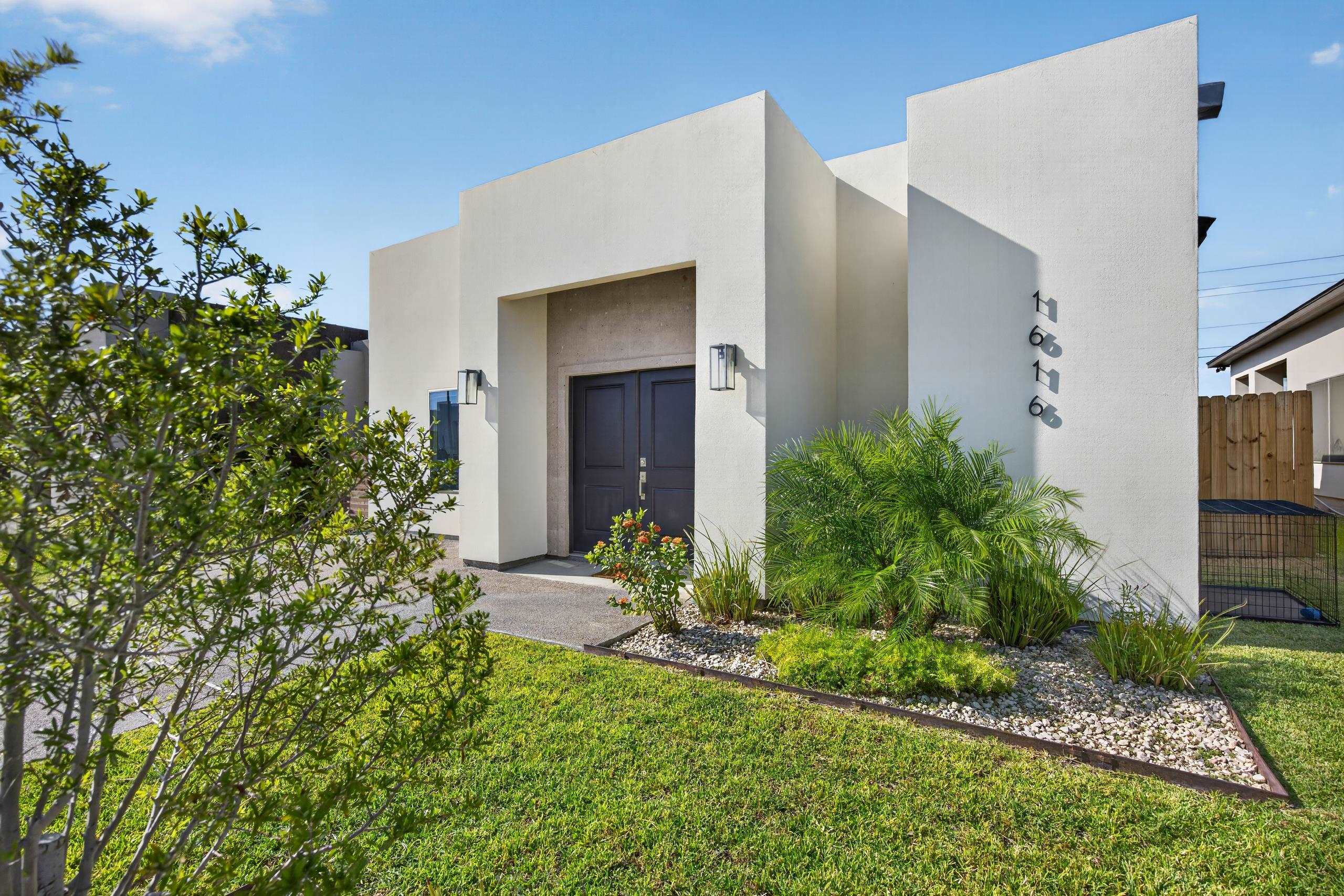 1616 Jerez Lp. Property Photo 2