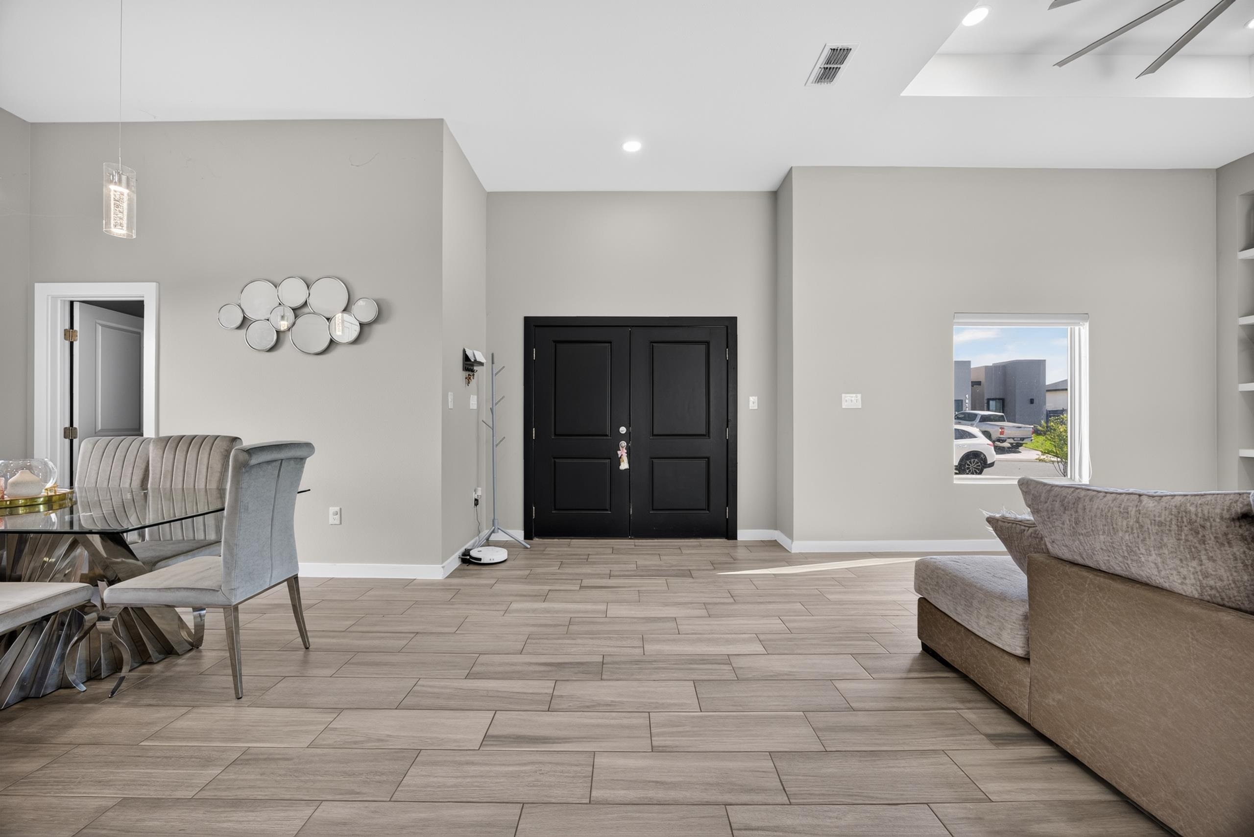 1616 Jerez Lp. Property Photo 14