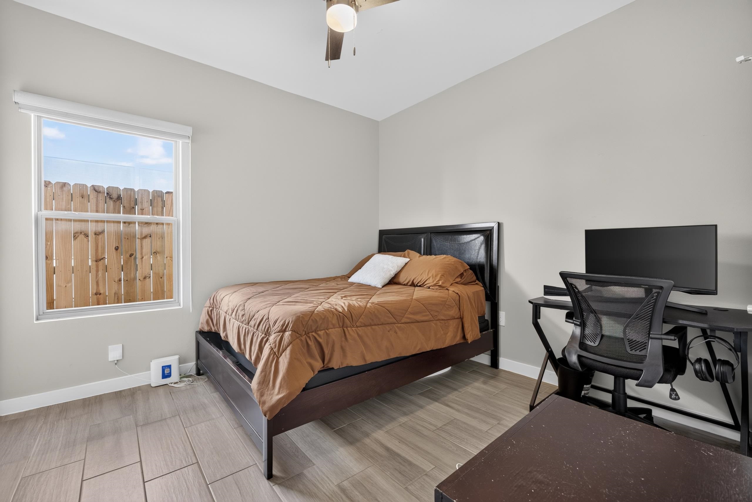 1616 Jerez Lp. Property Photo 16