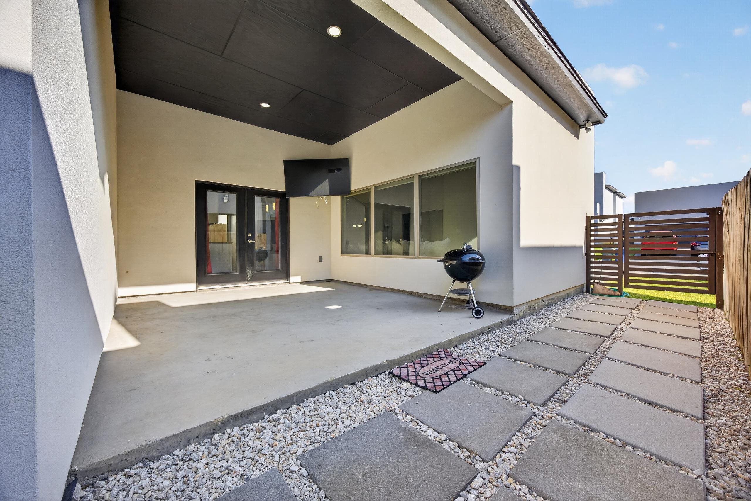1616 Jerez Lp. Property Photo 23