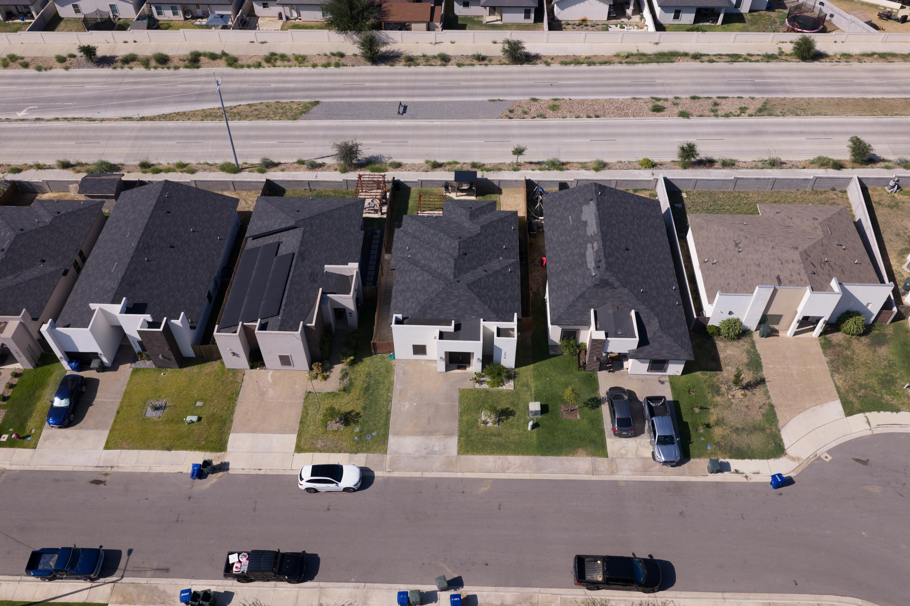 1616 Jerez Lp. Property Photo 24