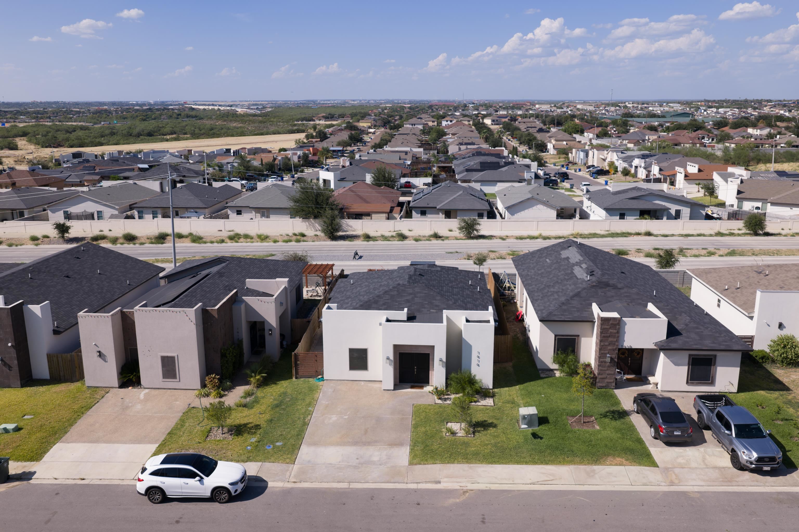 1616 Jerez Lp. Property Photo 25