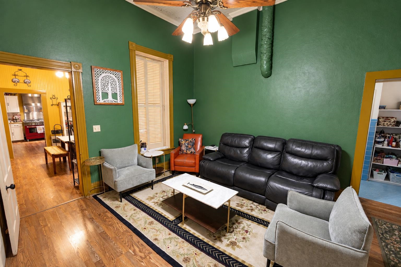 505 Lincoln St Property Photo 2
