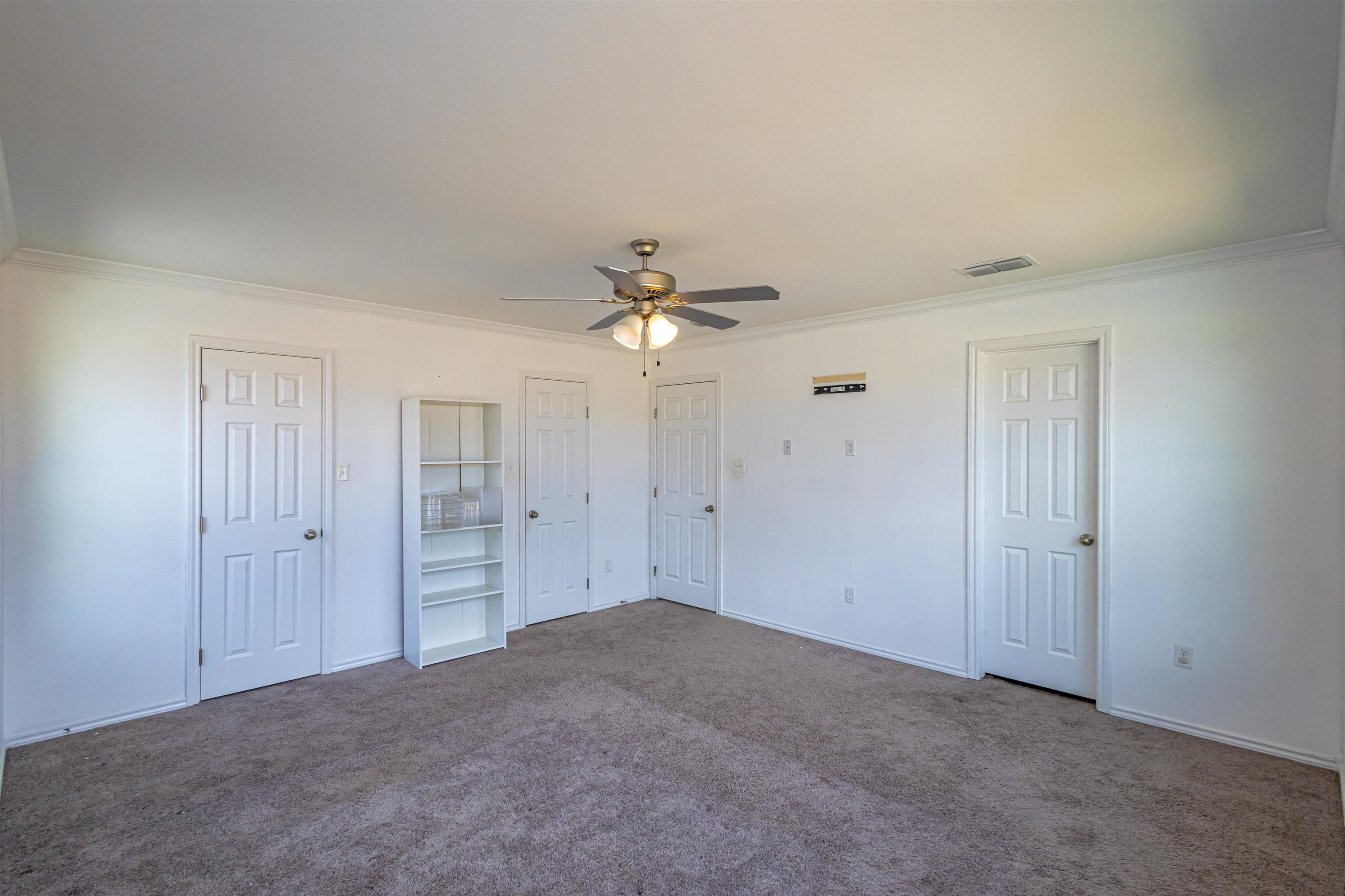 602 Soubirous Rd Property Photo 9