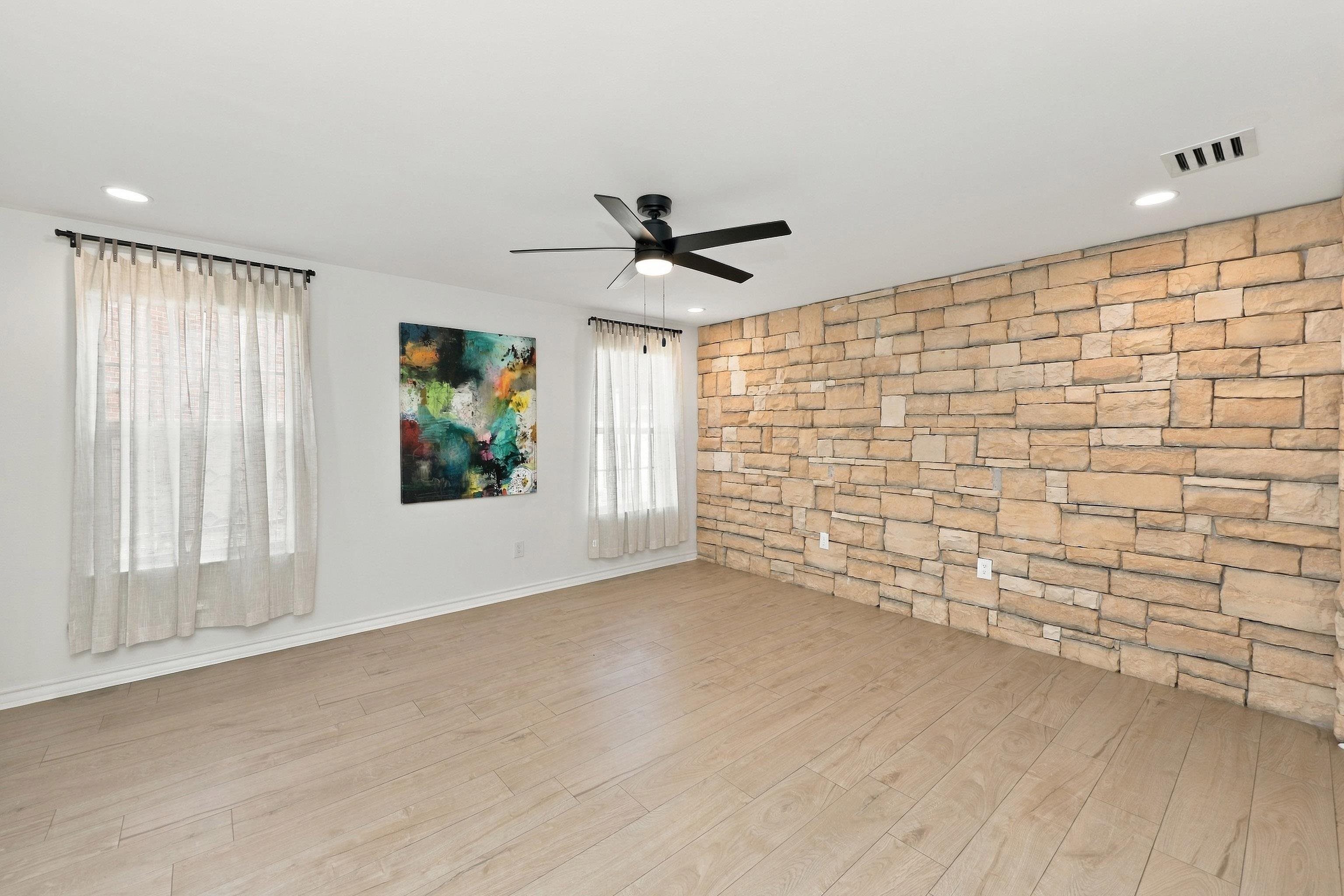 10125 Montoya Dr Property Photo 3