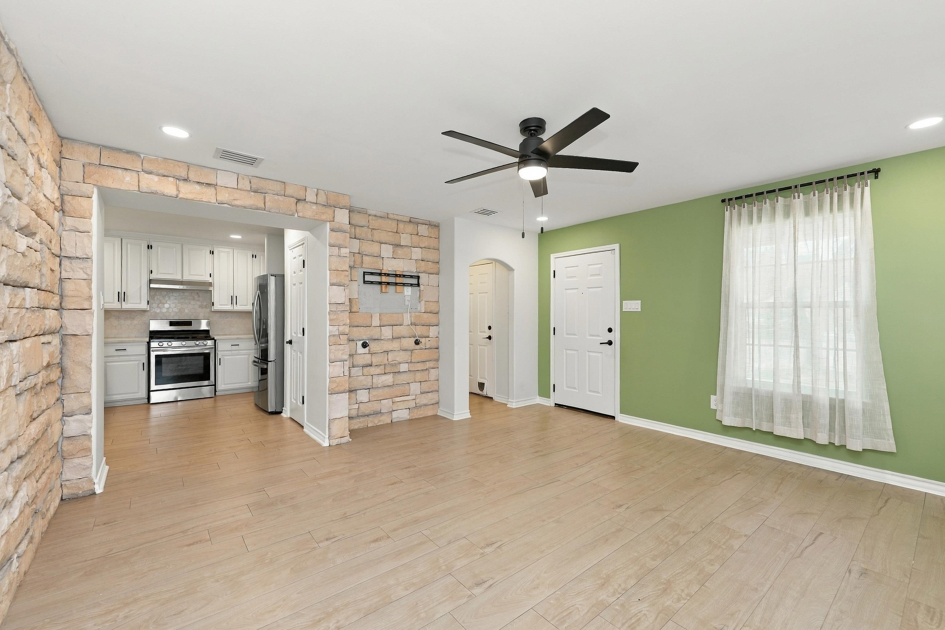 10125 Montoya Dr Property Photo 4