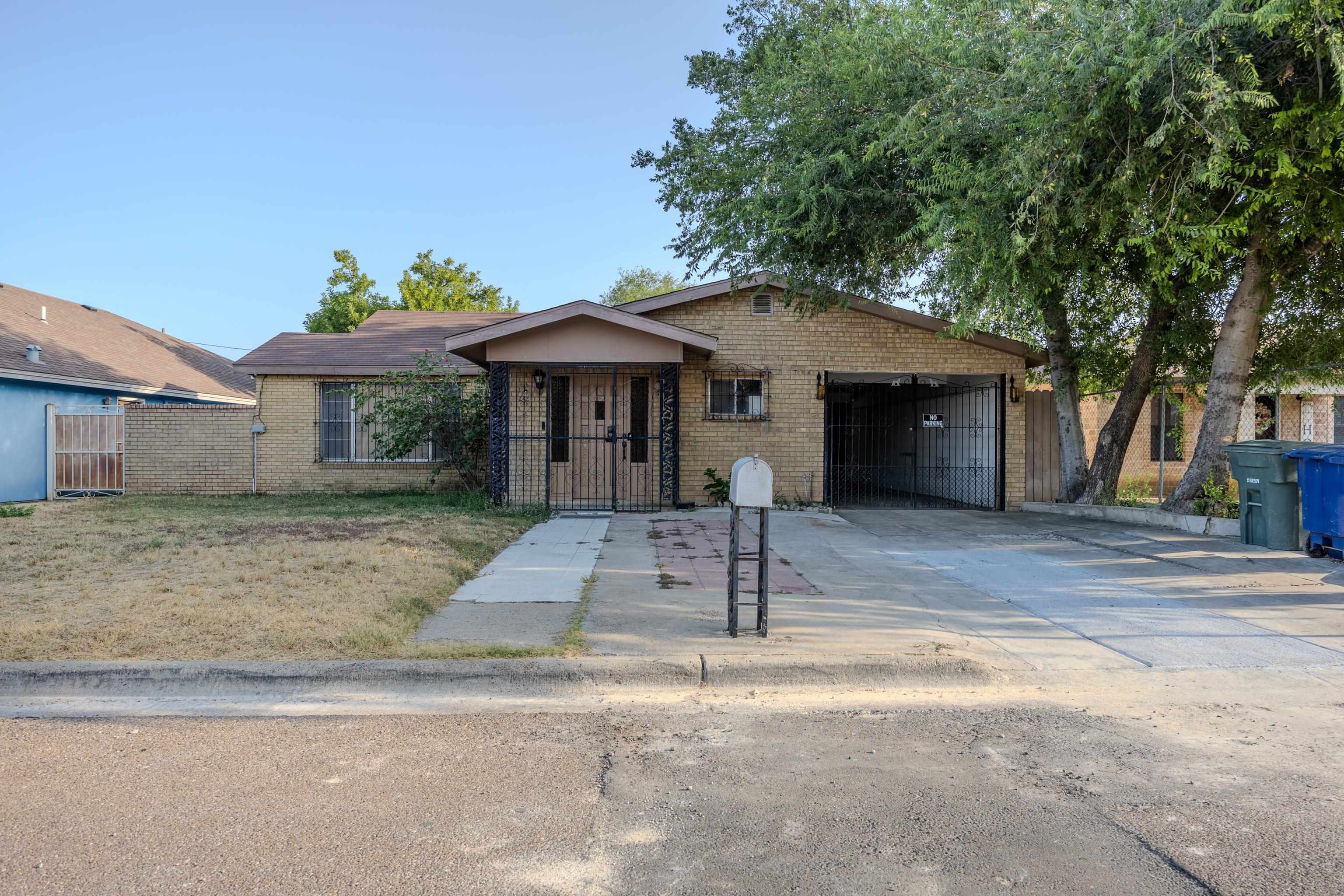 2115 Mier St Property Photo 2