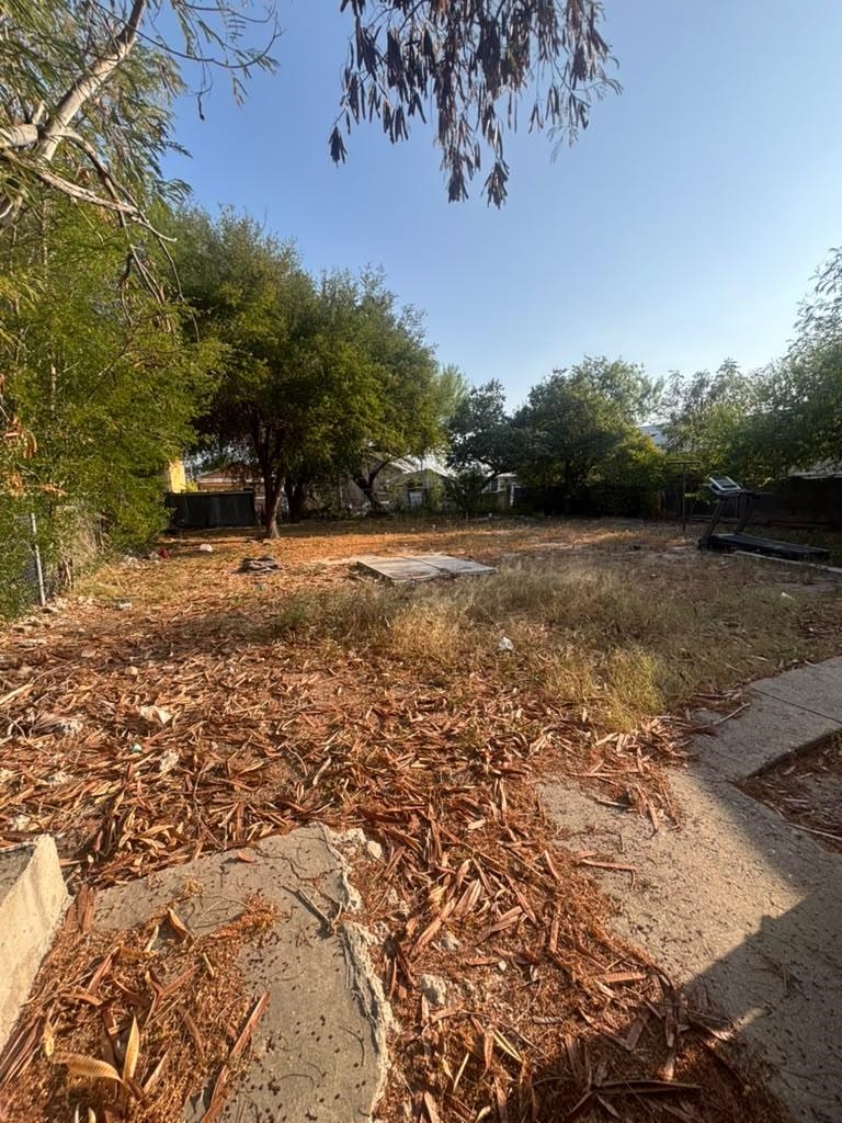 211 Lincoln St Property Photo 14