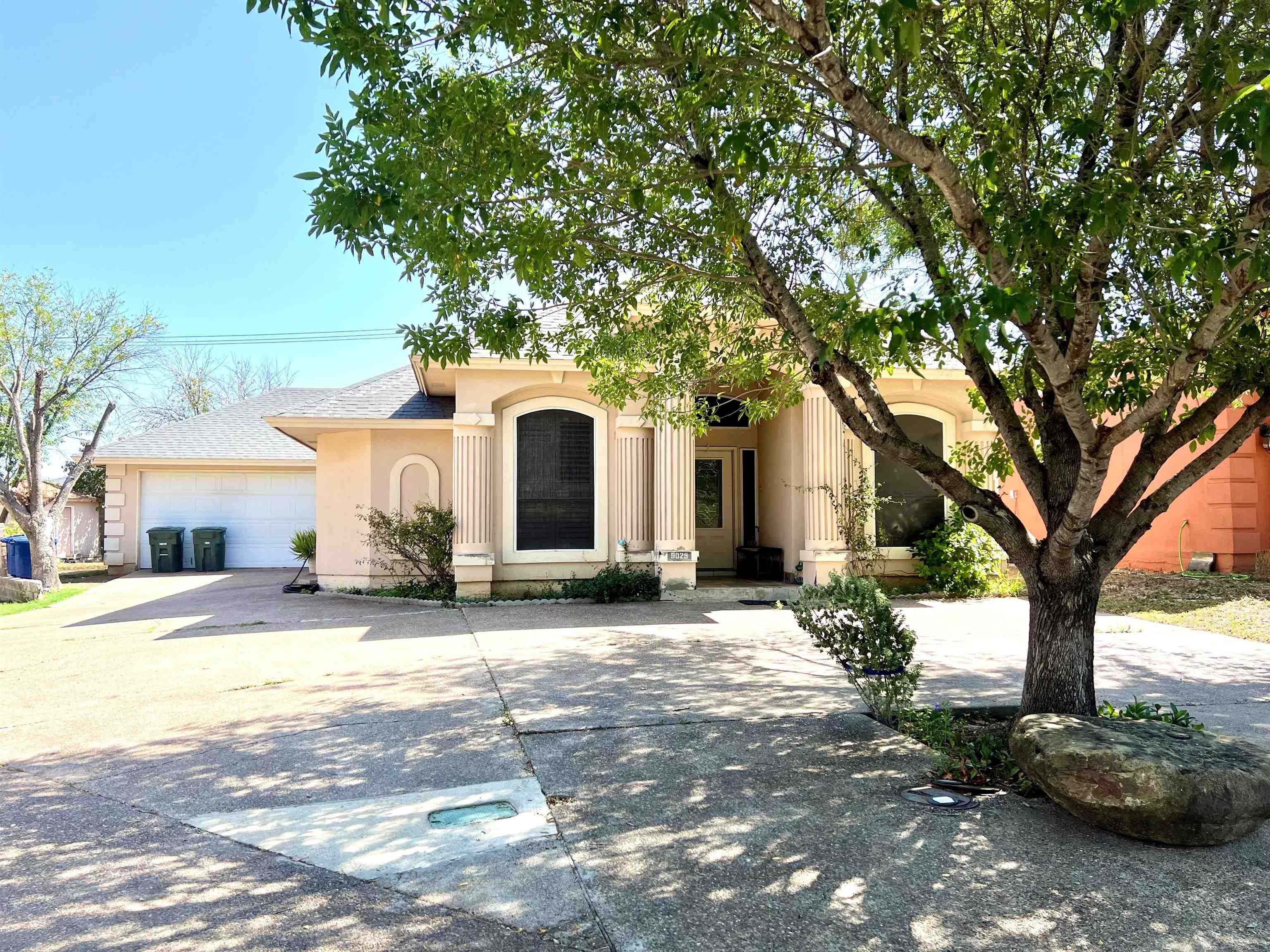 9029 Cliff Loop Property Photo 1
