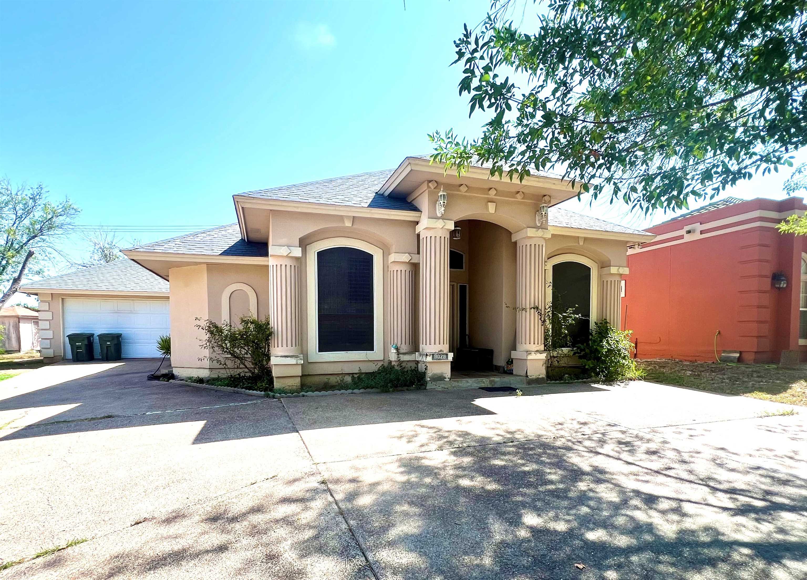 9029 Cliff Loop Property Photo 3