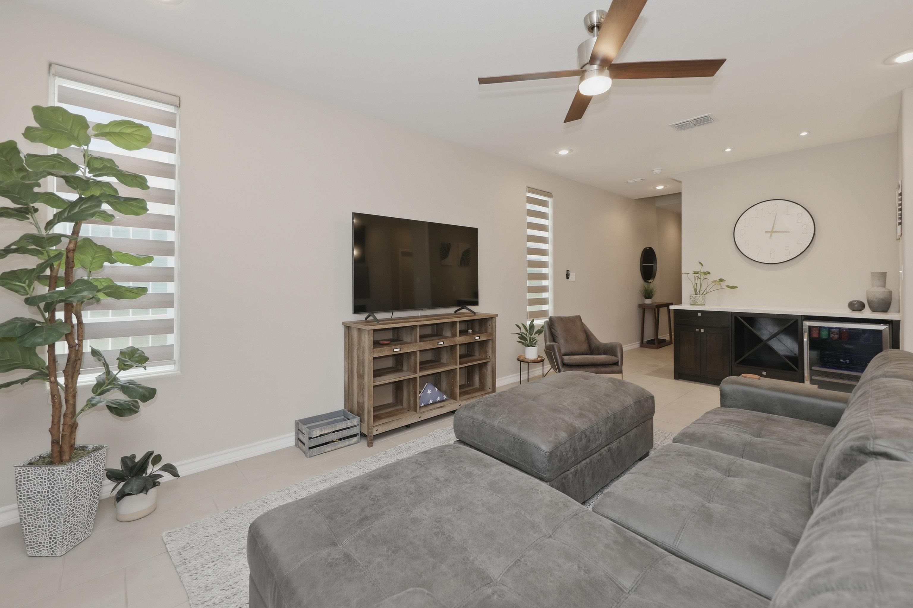 7915 Elka Lp Property Photo 5