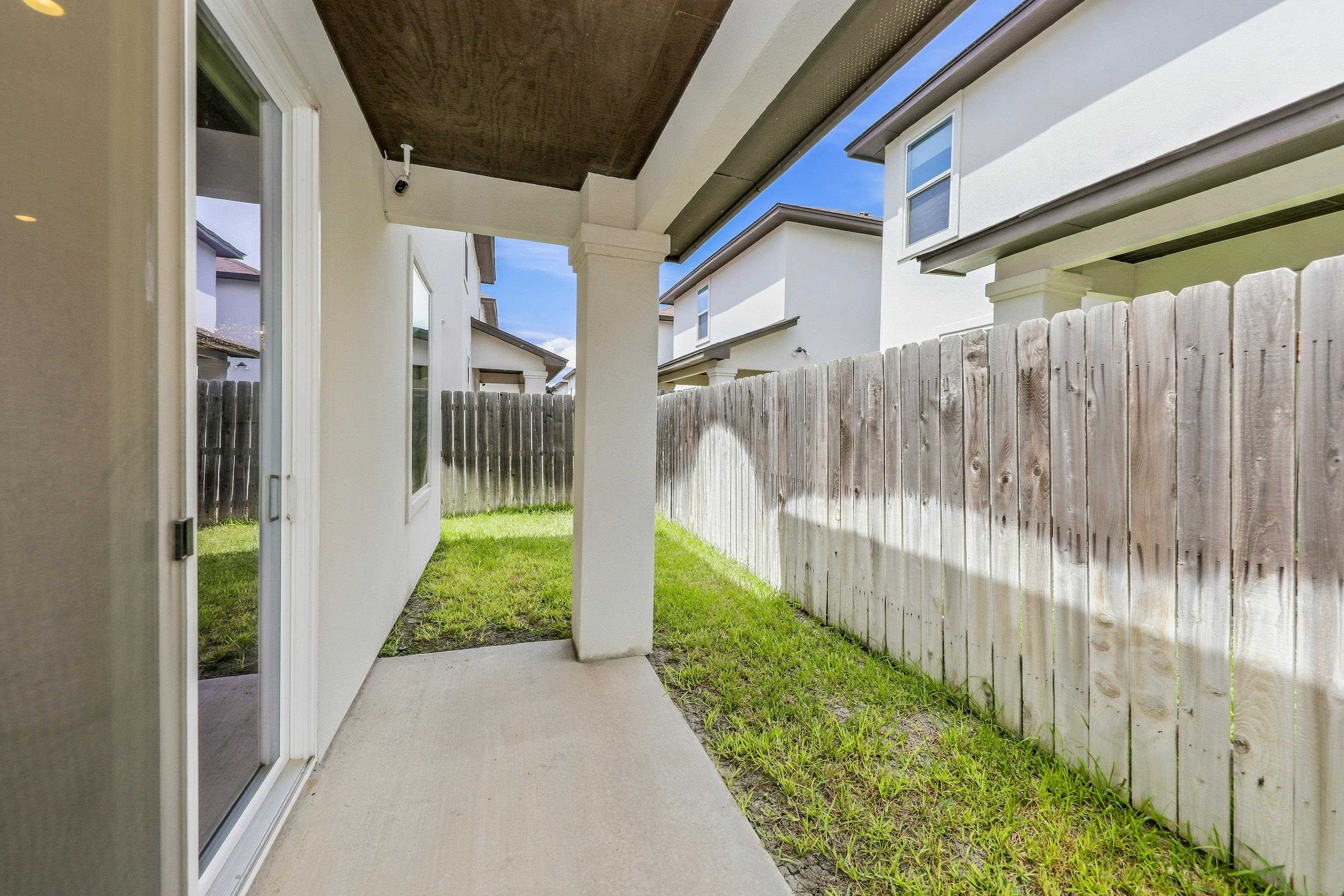 7915 Elka Lp Property Photo 32