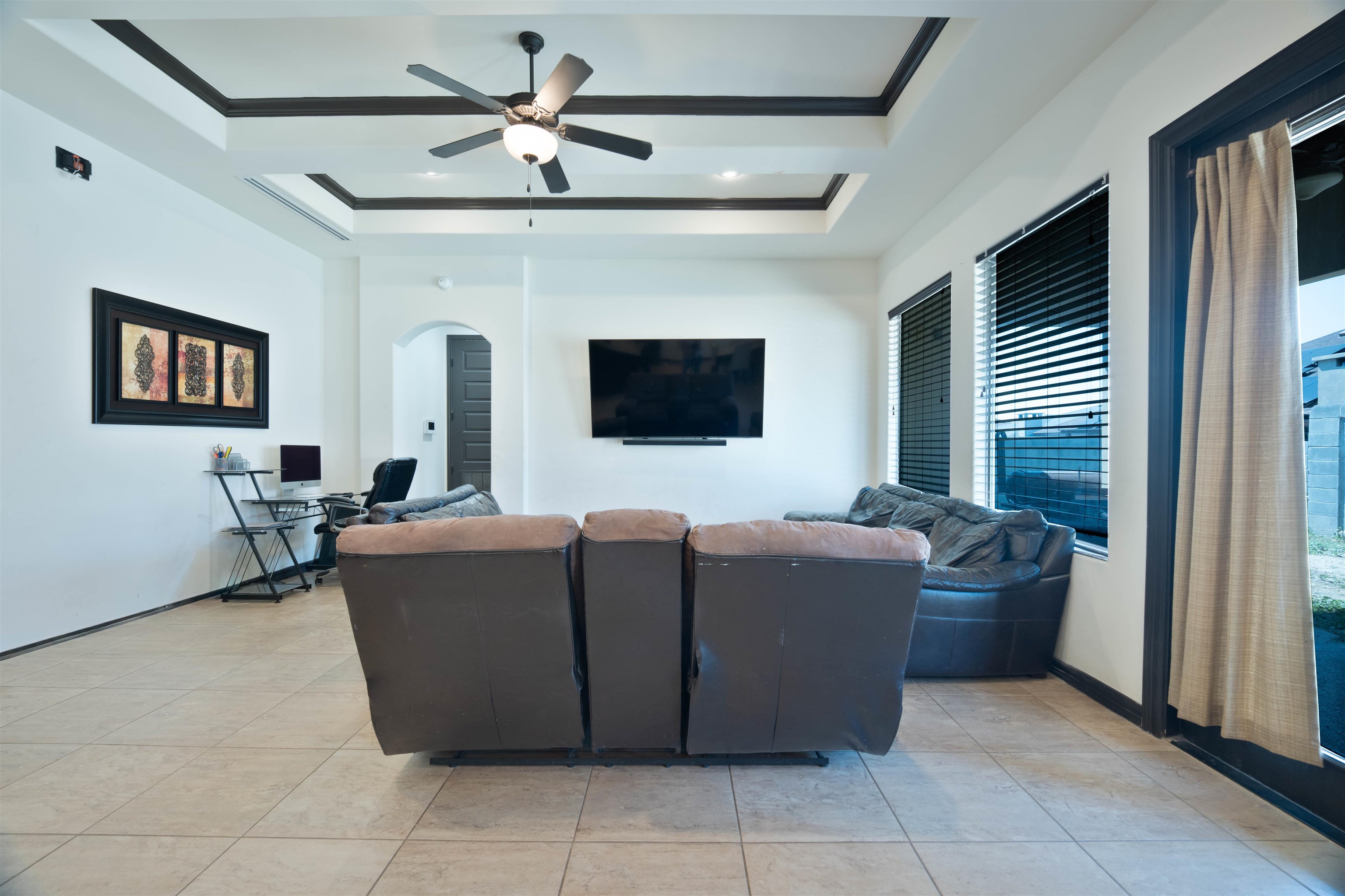 104 Chisos Oak Dr Property Photo 8
