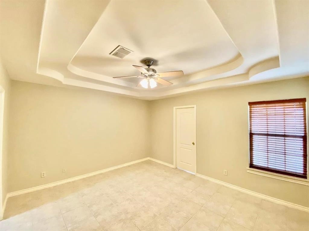 9811 Sterling Lp 101 Property Photo 6