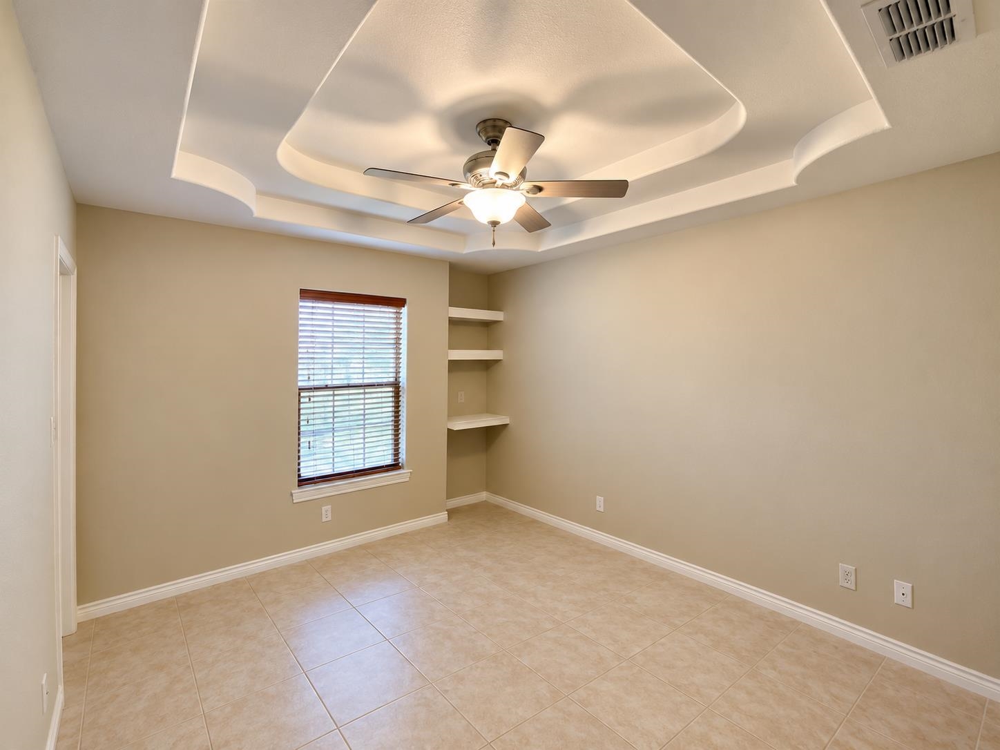 9811 Sterling Lp 101 Property Photo 7