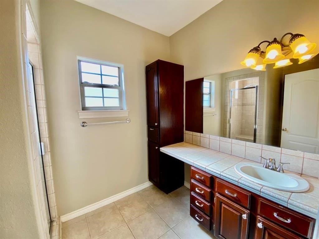 9811 Sterling Lp 101 Property Photo 8
