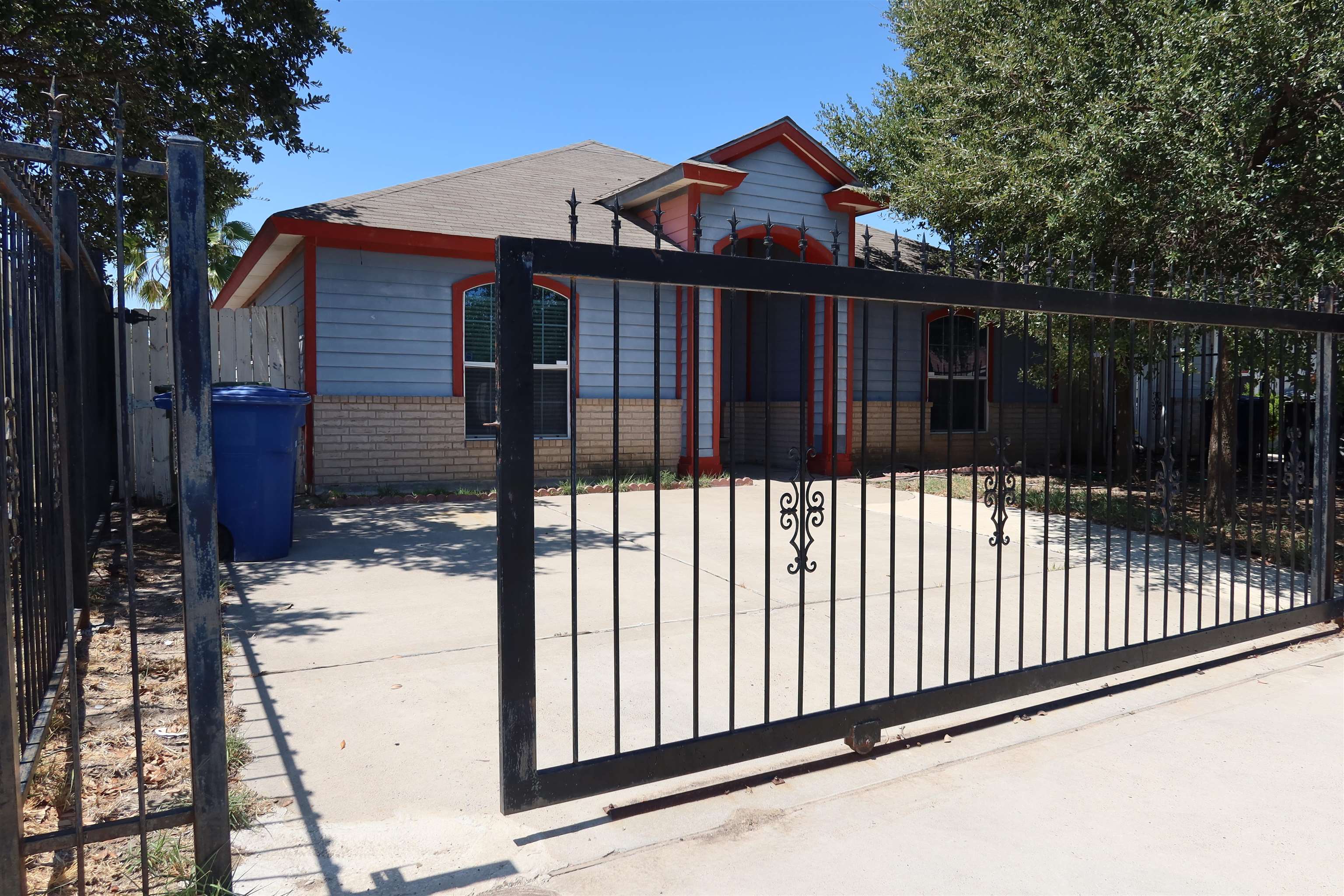 6408 Candela Dr Property Photo 2